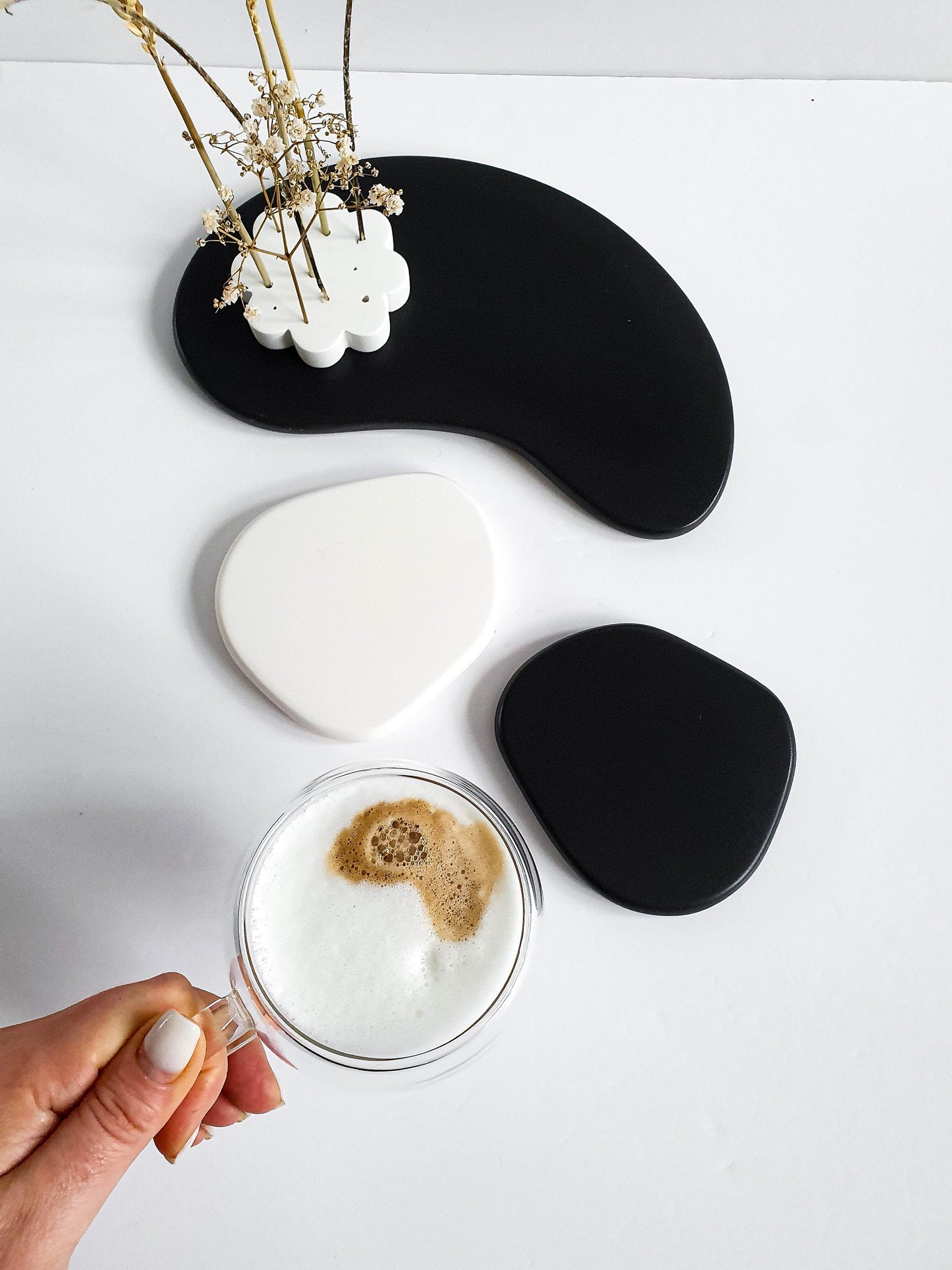 YESOstudio Unique Organic Bean-shaped Tray and Pebble Drink Coasters