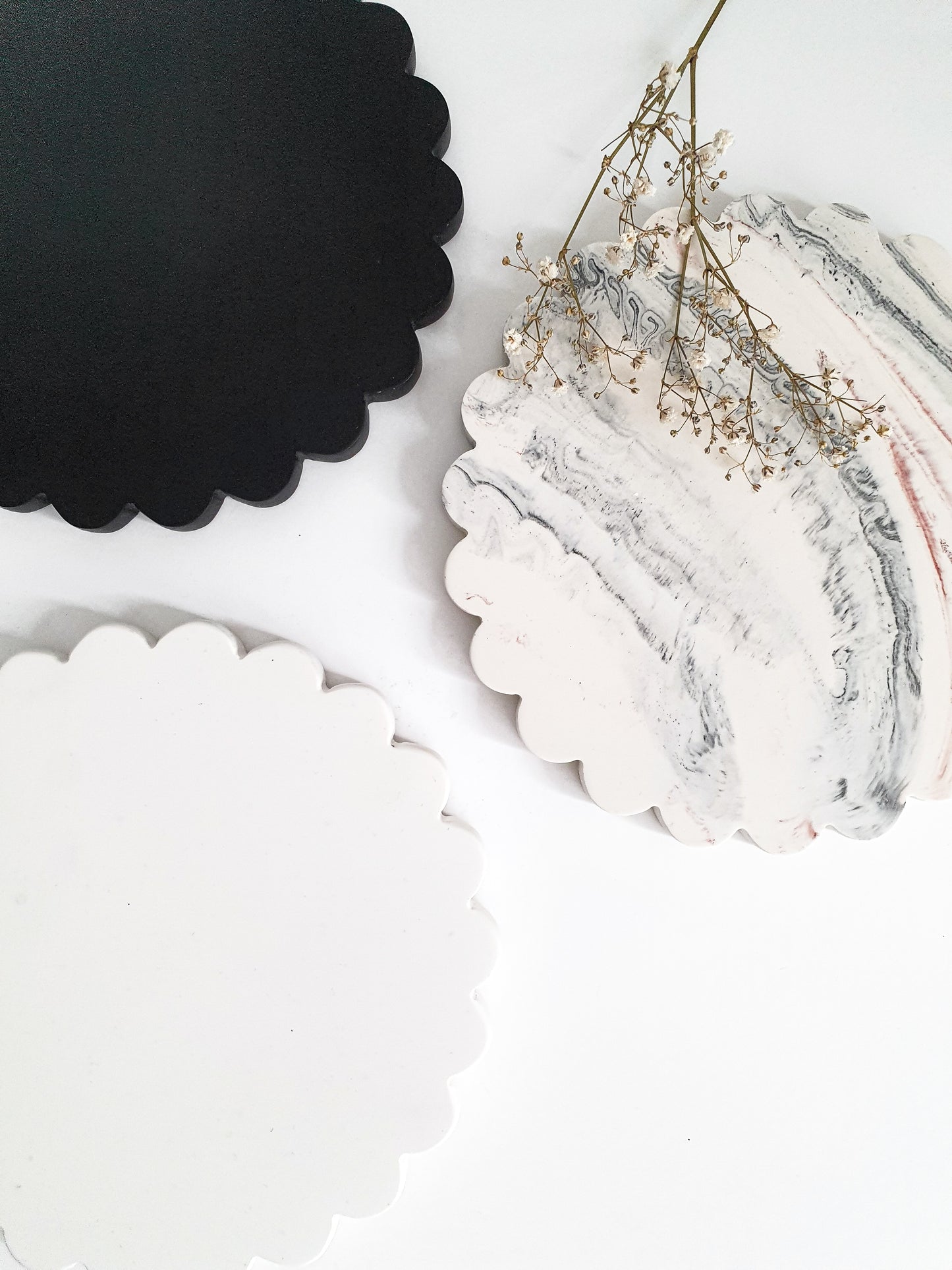 YESOstudio Scallop Round Tray