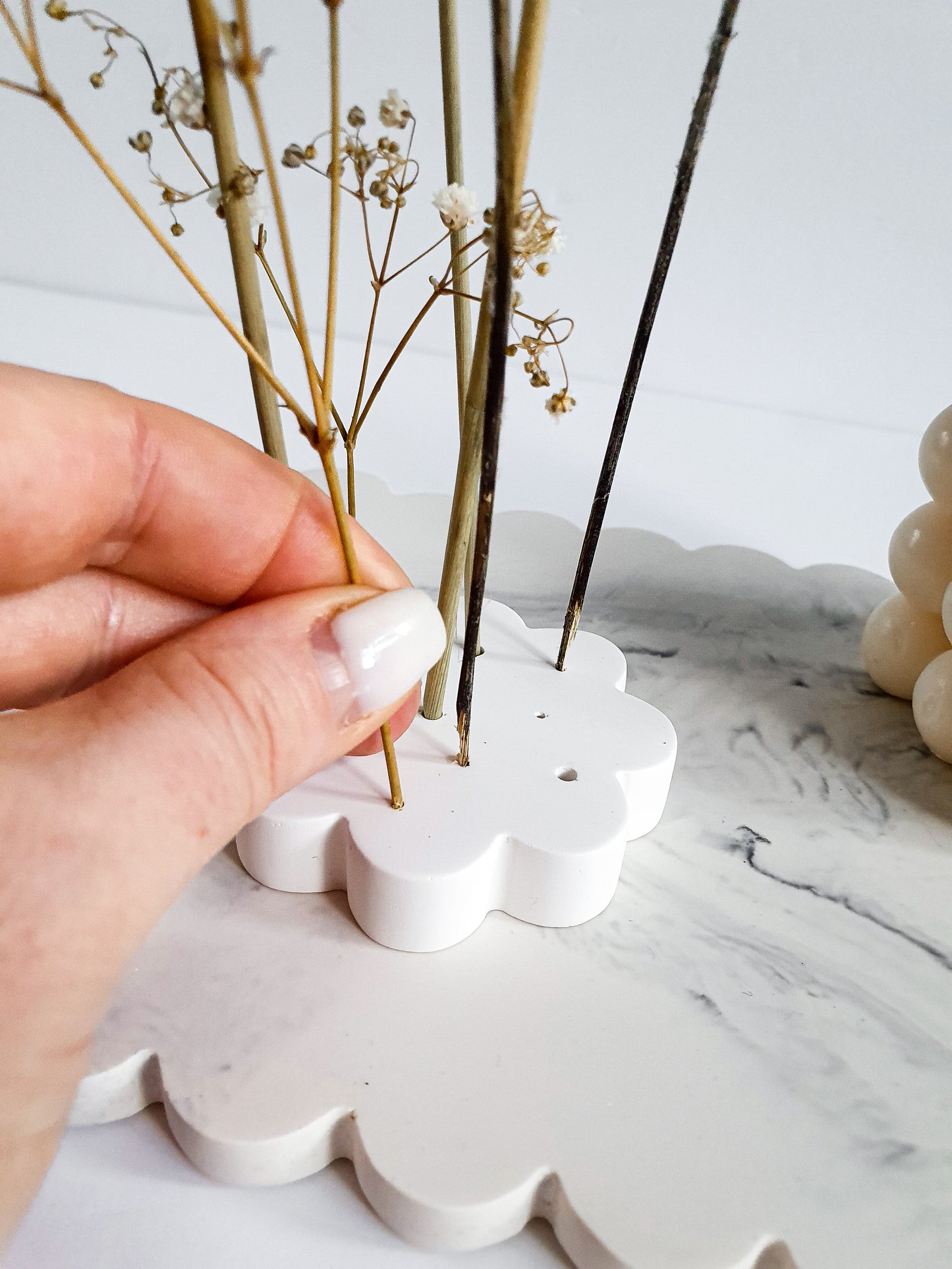 YESOstudio Dried Flower Scallop Stand – Elegant Floral Display