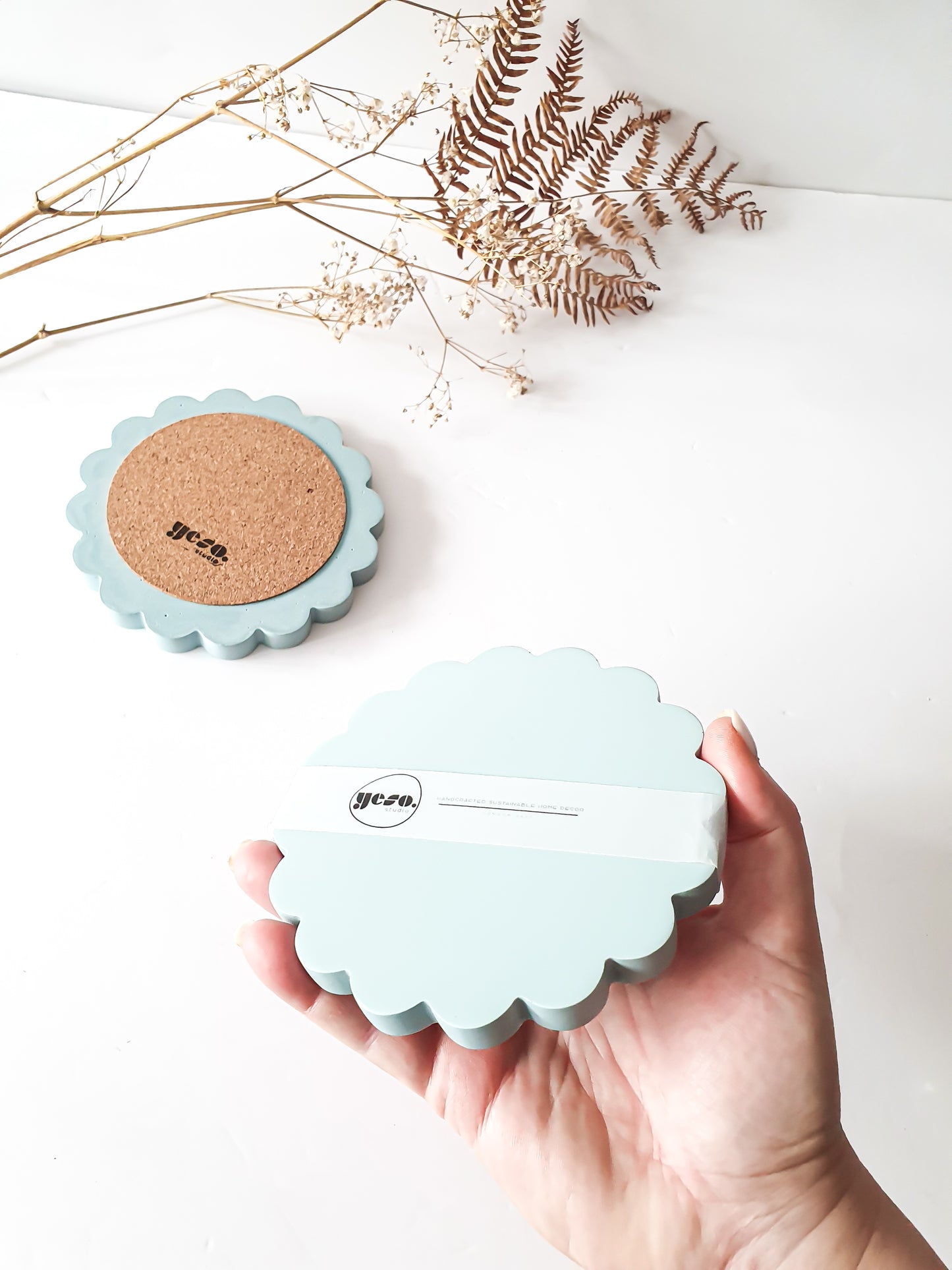 YESOstudio Original Stylish Scallop-Edged Coasters Set