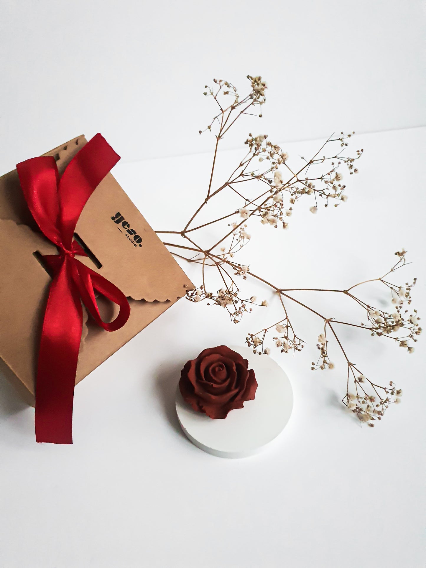 YESOstudio Compact Rose Essential Oil Diffuser Gift