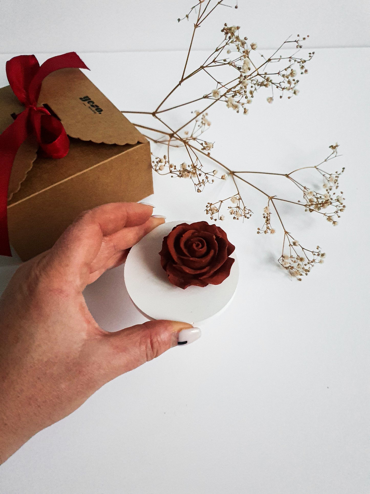 YESOstudio Compact Rose Essential Oil Diffuser