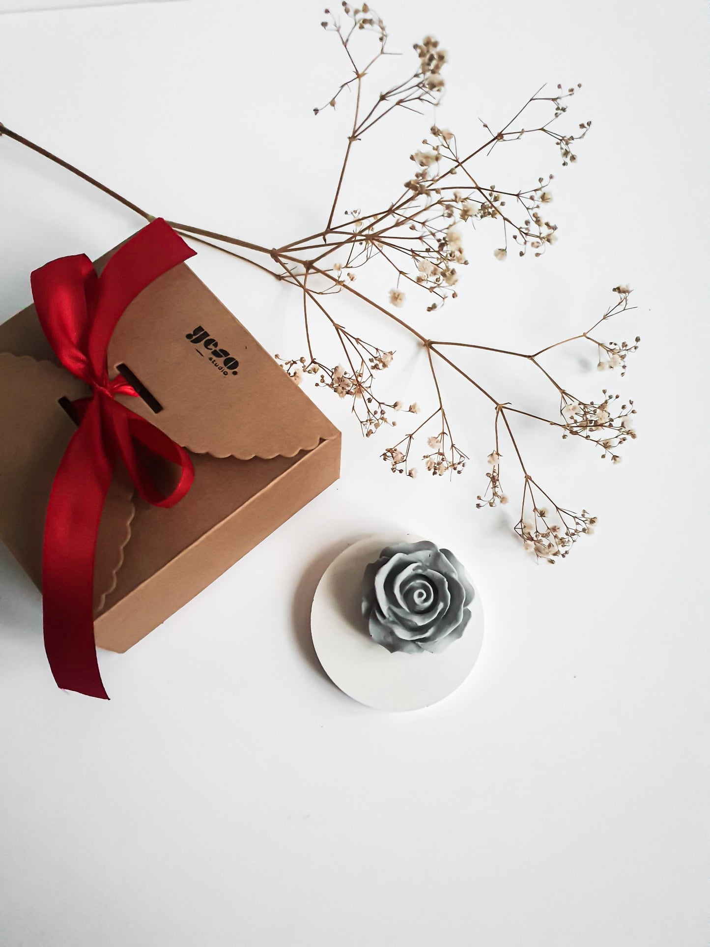 YESOstudio Compact Rose Essential Oil Diffuser