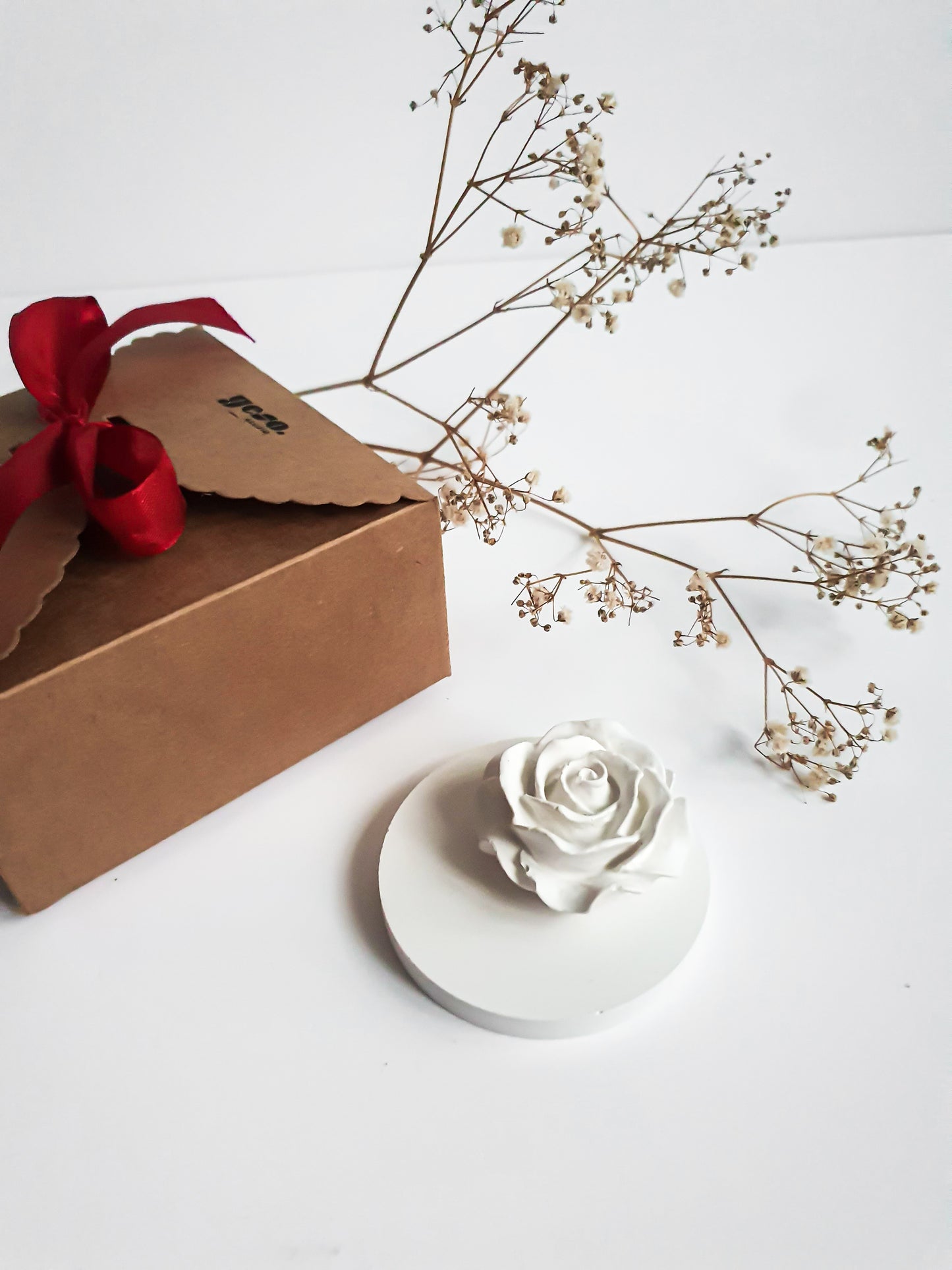 YESOstudio Compact Rose Essential Oil Diffuser