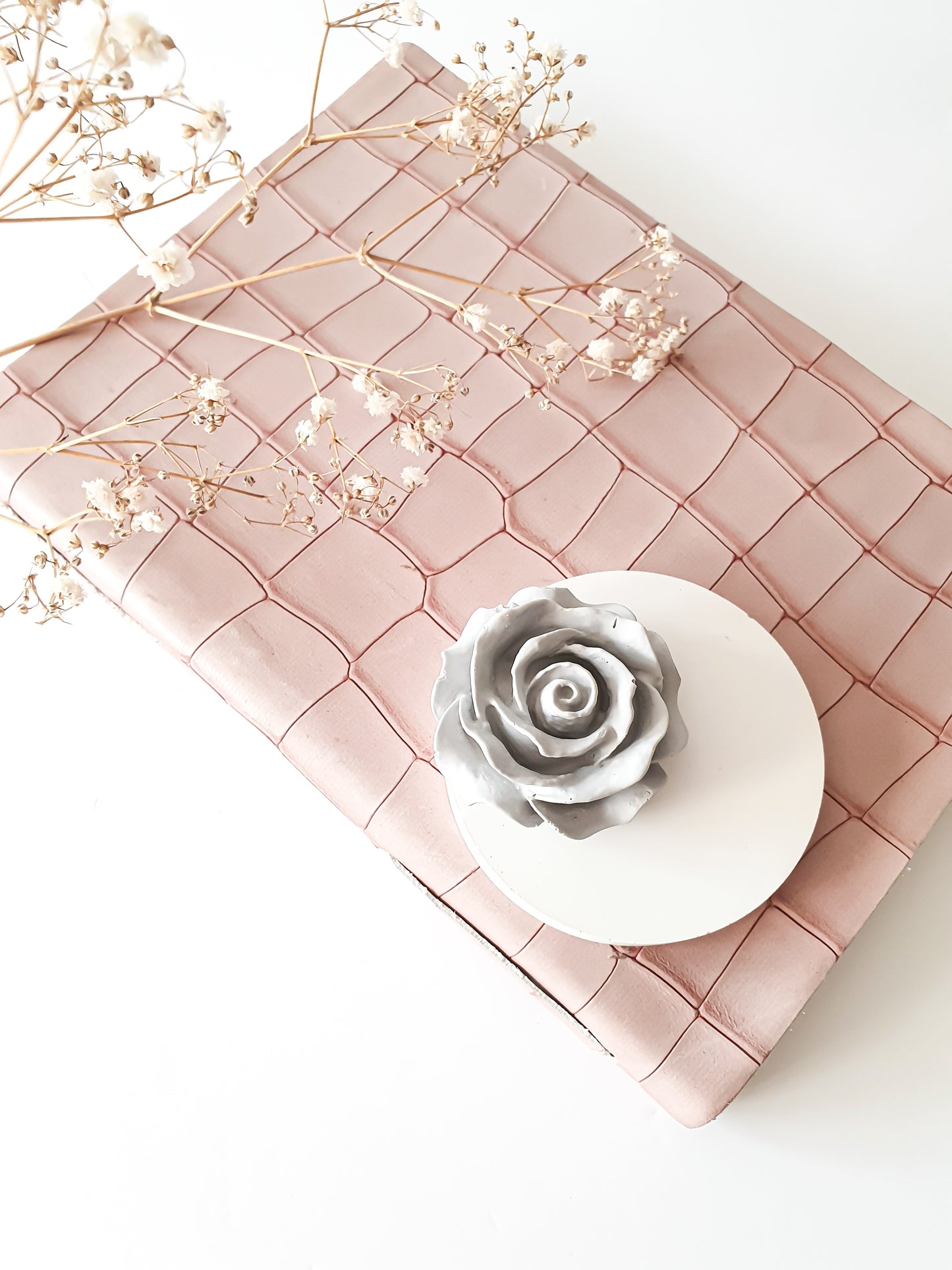 YESOstudio Compact Rose Essential Oil Diffuser