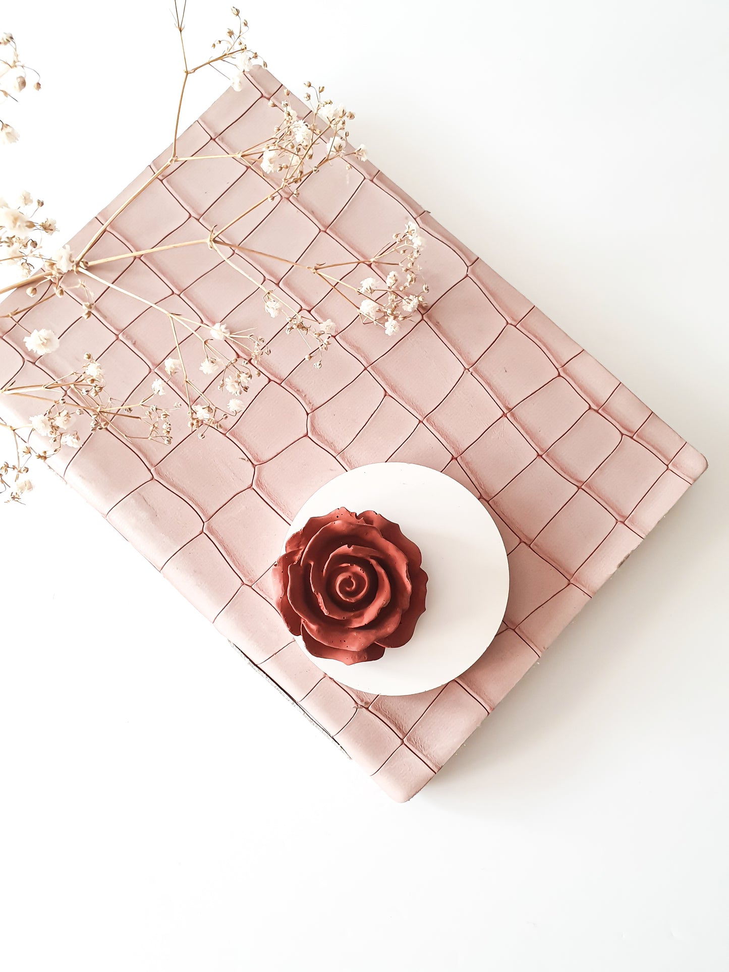 YESOstudio Compact Rose Essential Oil Diffuser