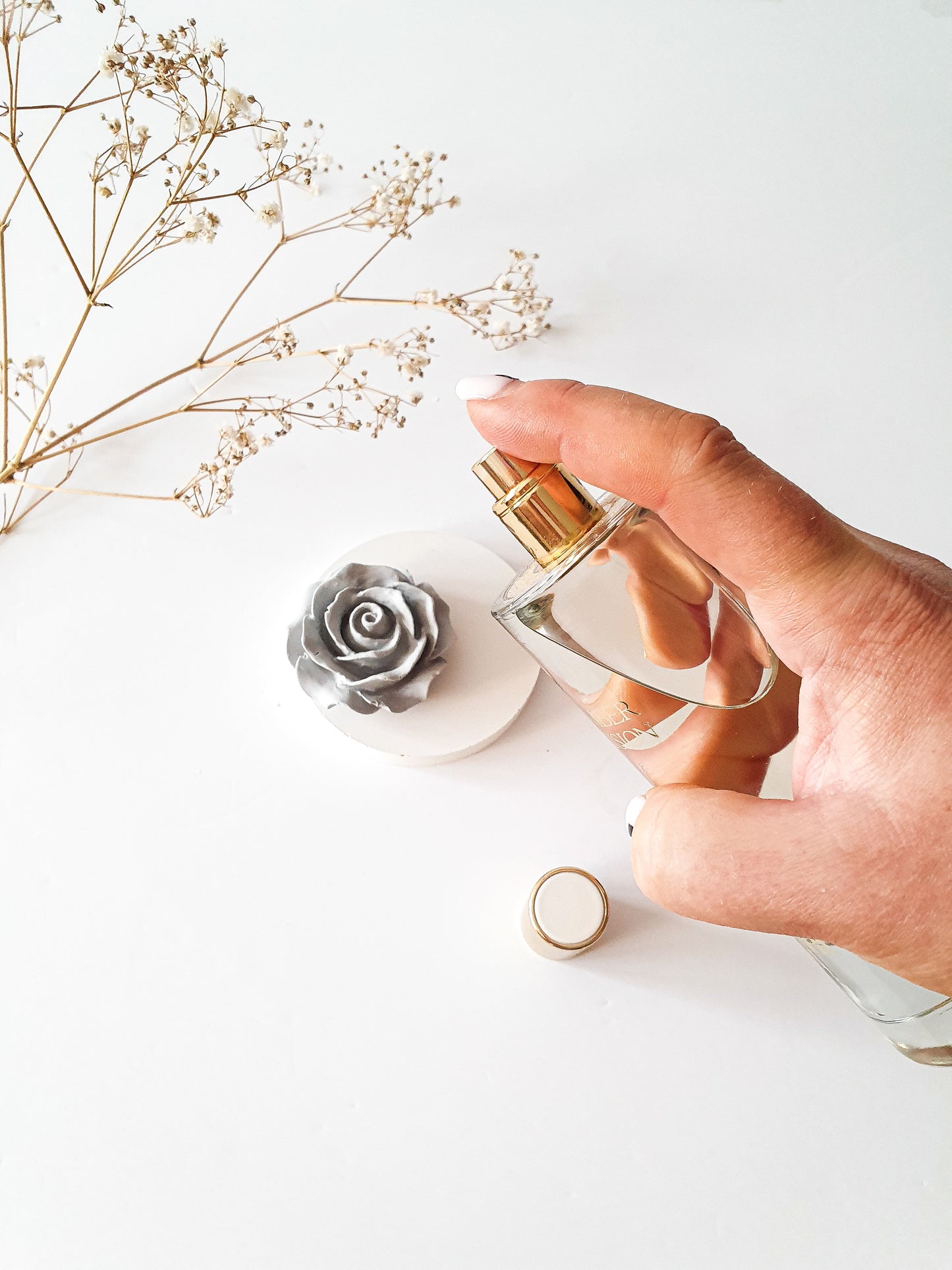 YESOstudio Compact Rose Essential Oil Diffuser