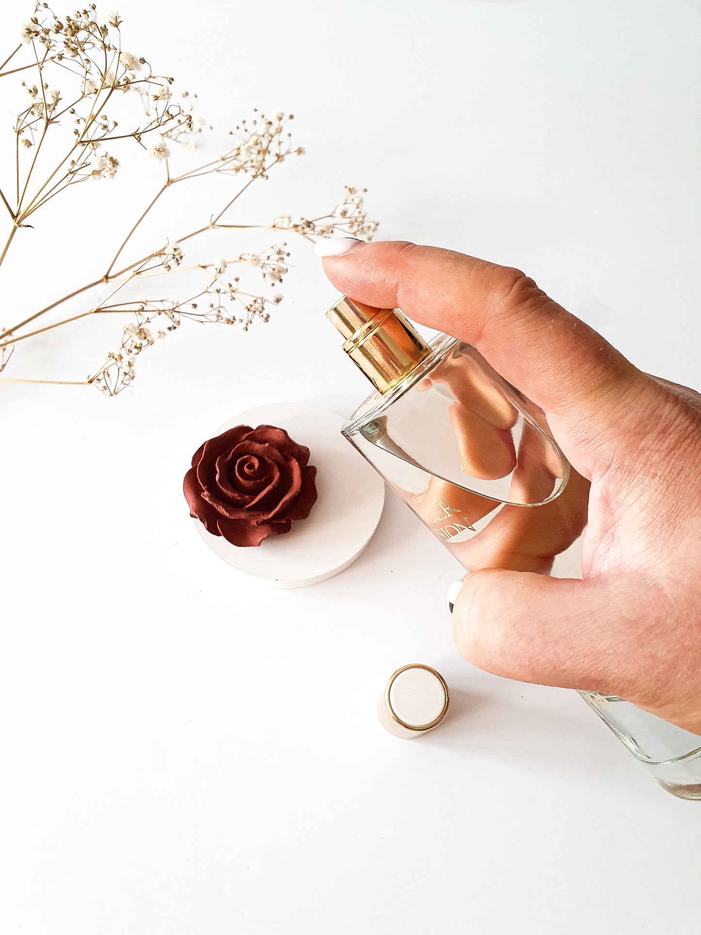 YESOstudio Compact Rose Essential Oil Diffuser