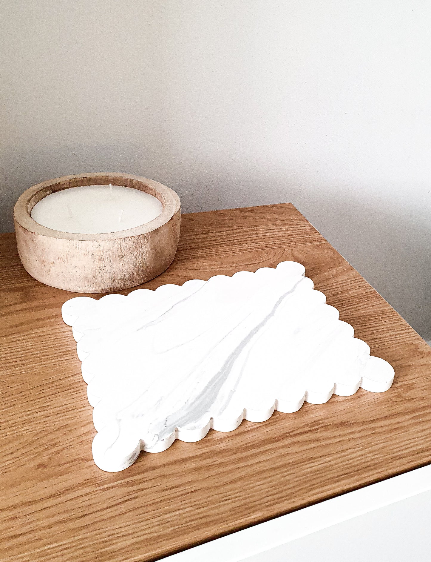 YESOstudio Elegant Scallop Rectangular Decorative Tray with Subtle Marble Effect