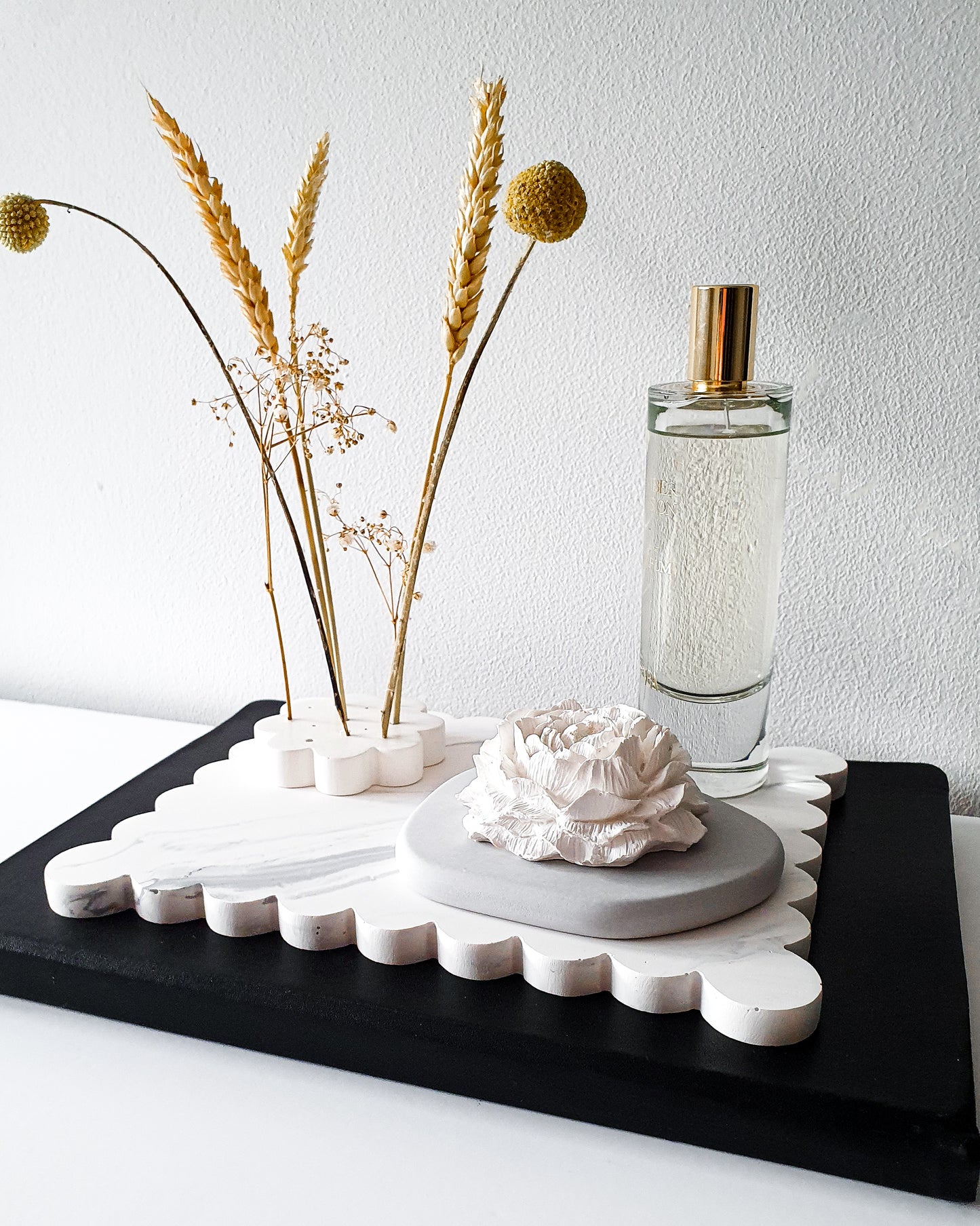 YESOstudio Elegant Scallop Rectangular Decorative Tray