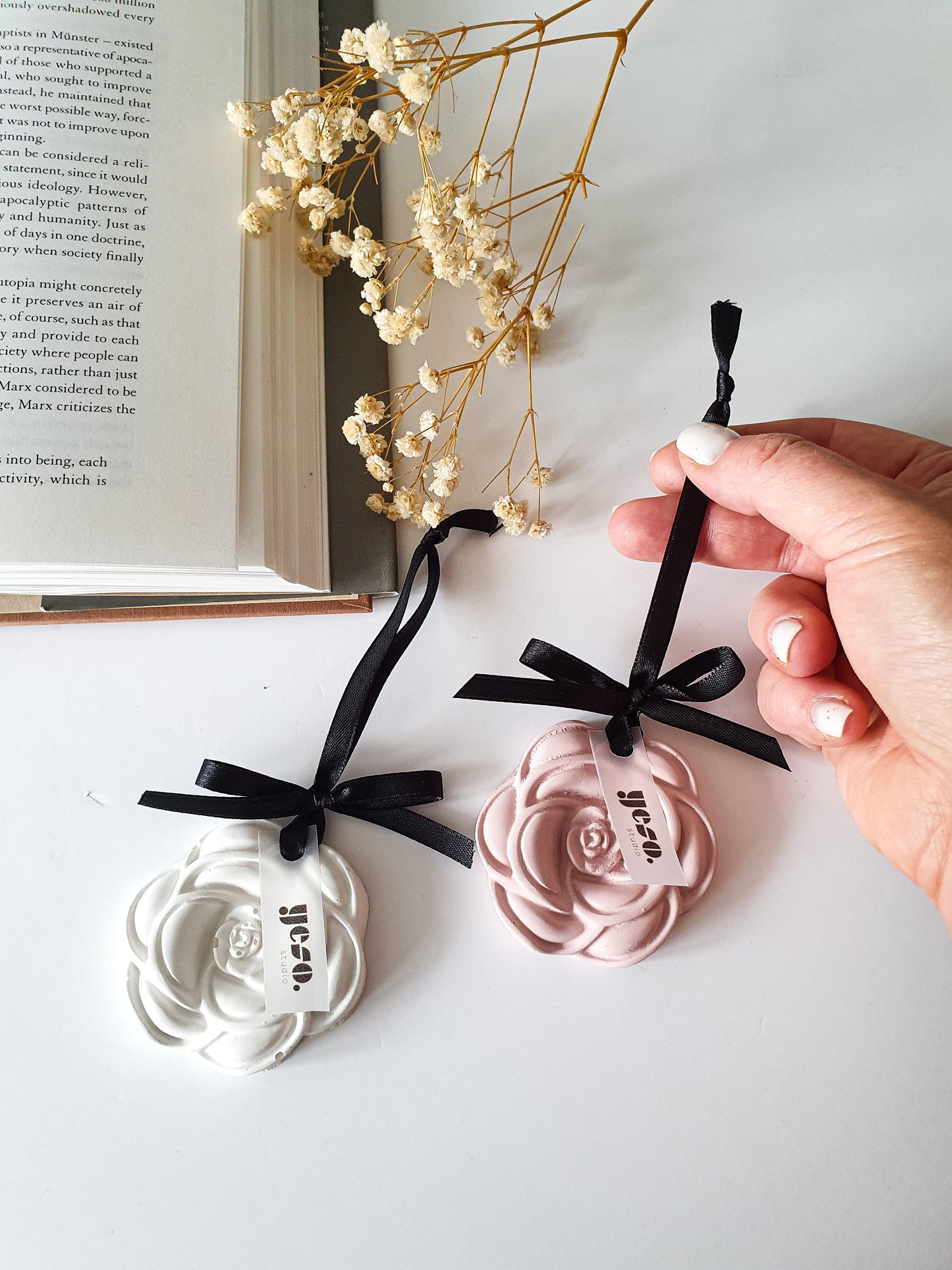 YESOstudio Rose-Shaped Aroma Tag Diffusers