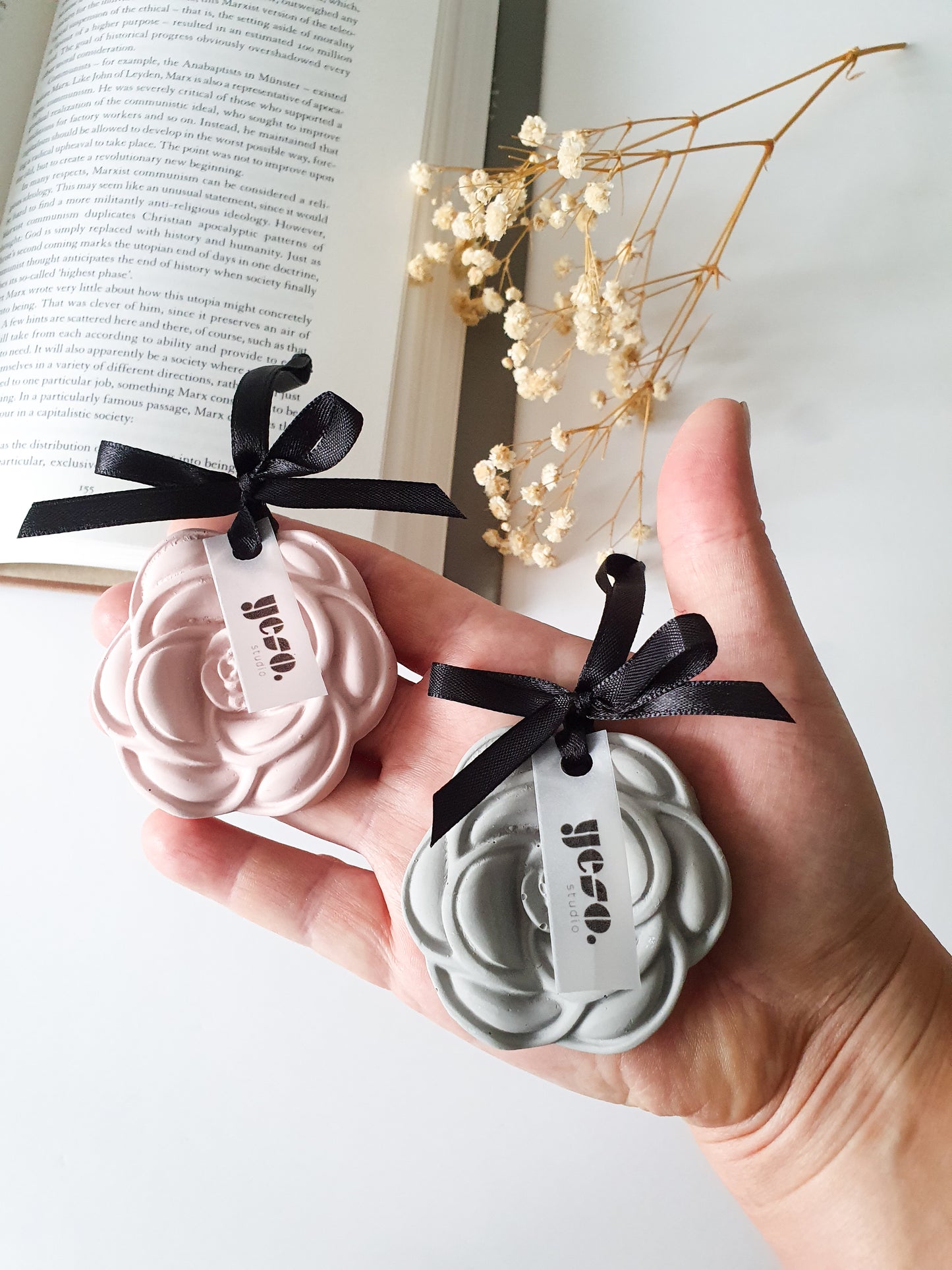 Rose-Shaped Aroma Tag Diffusers