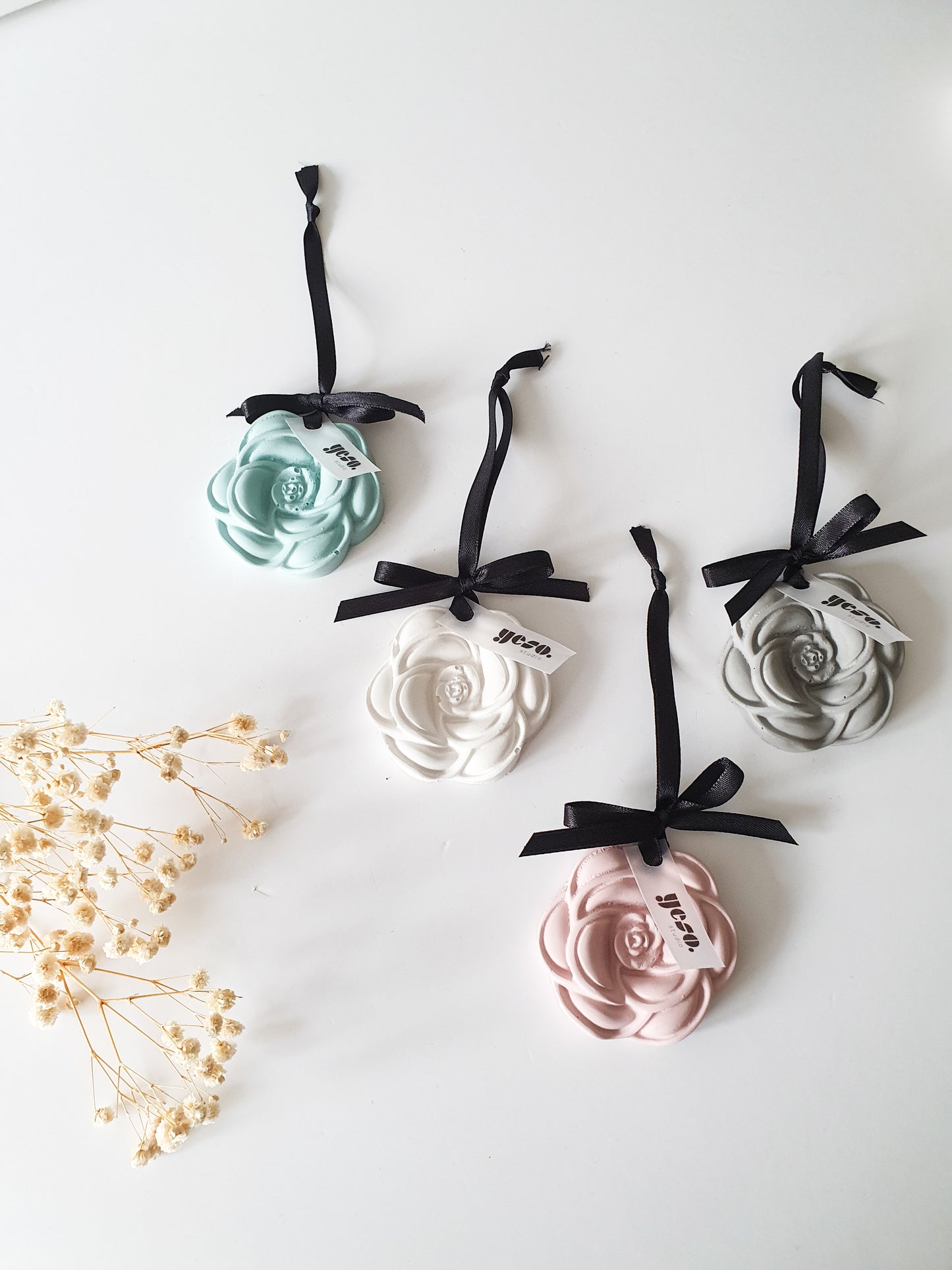 YESOstudio Rose-Shaped Aroma Tag Diffusers Gift Set