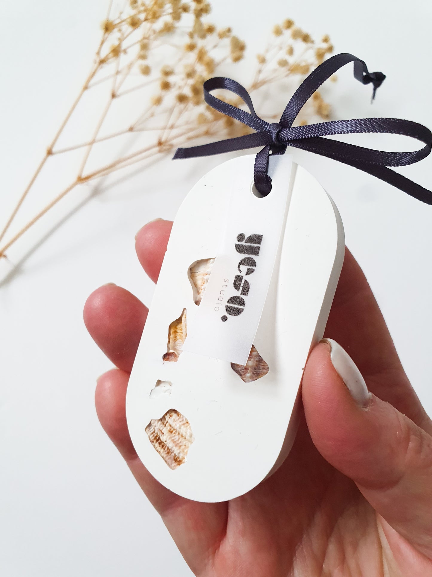 Natural Aroma Stone Tag Diffusers Set