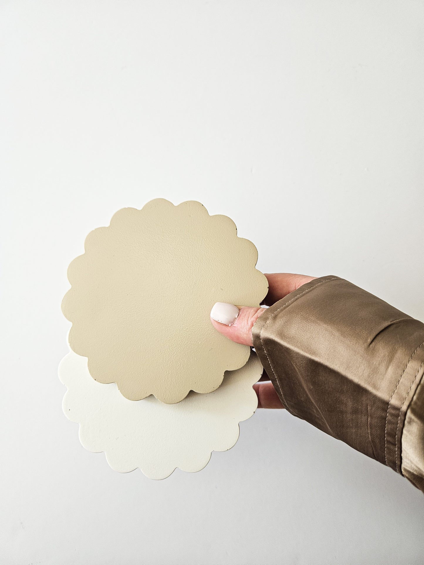 YESOstudio Original Stylish Scallop-Edged Coasters Set