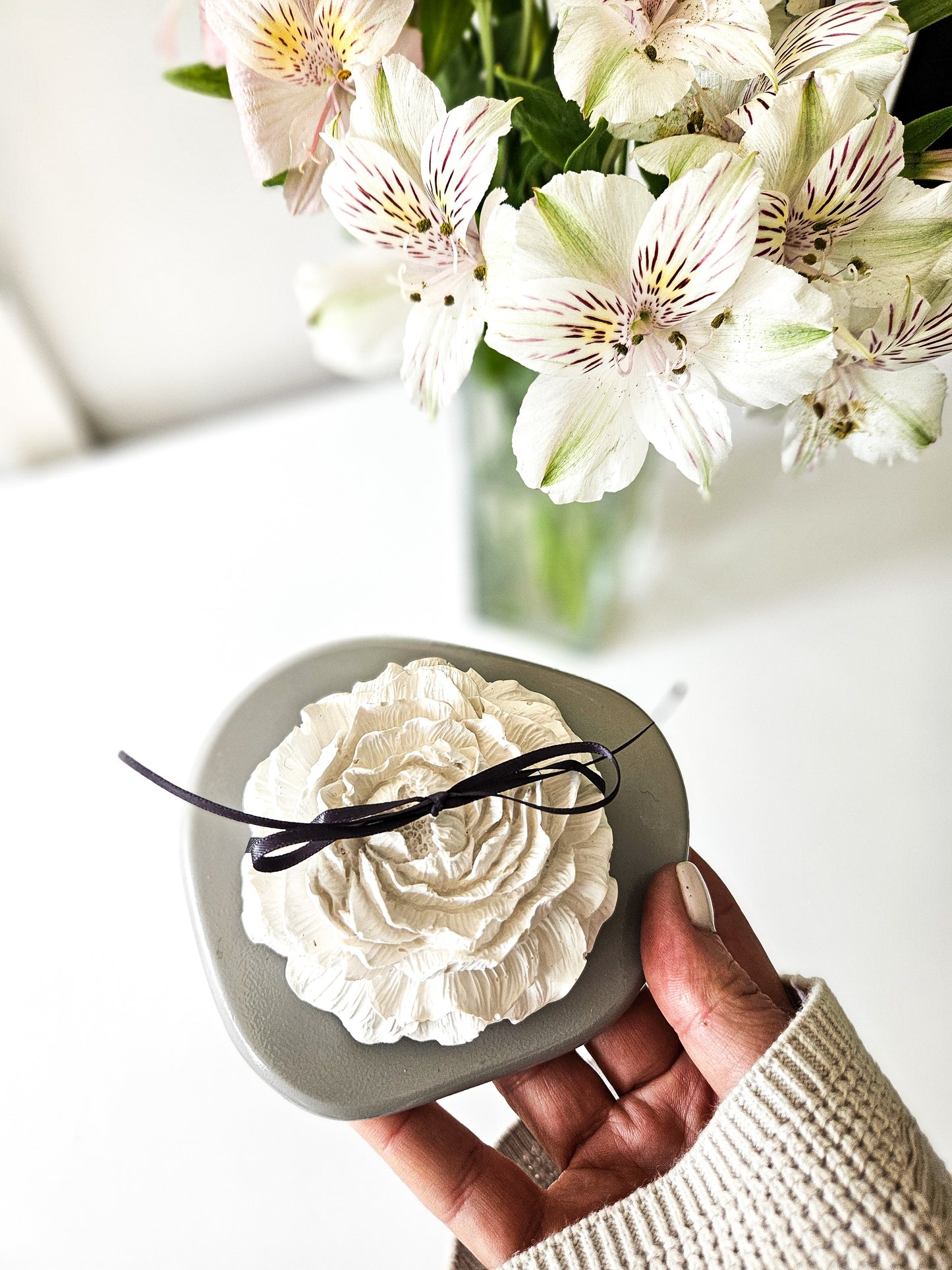 YESOstudio Peony Diffuser – Elegant and Practical Mothers Day Gift