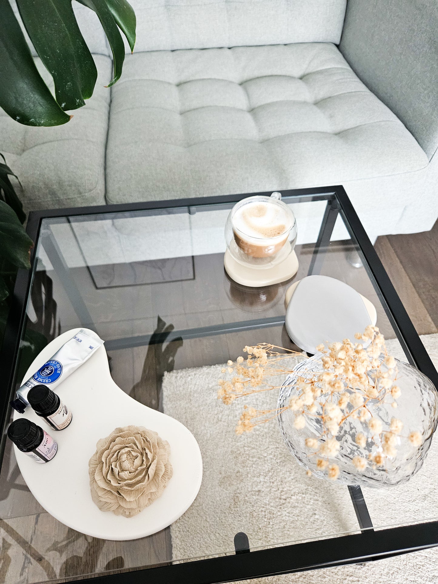 YESOstudio Unique Organic Bean-shaped Tray and Pebble Drink Coasters