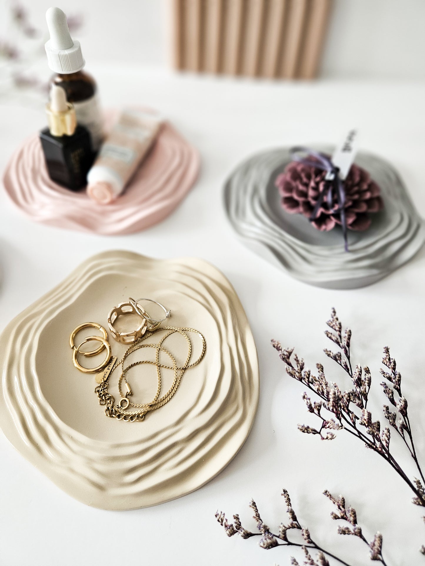 YESOstudio Wavy Catch All Trays