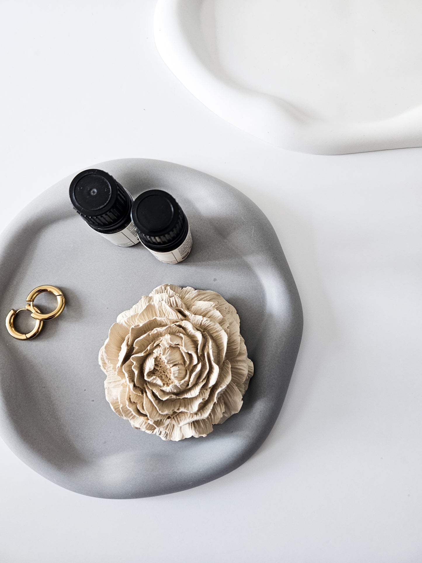 YESOstudio Round Cloud Organising Tray