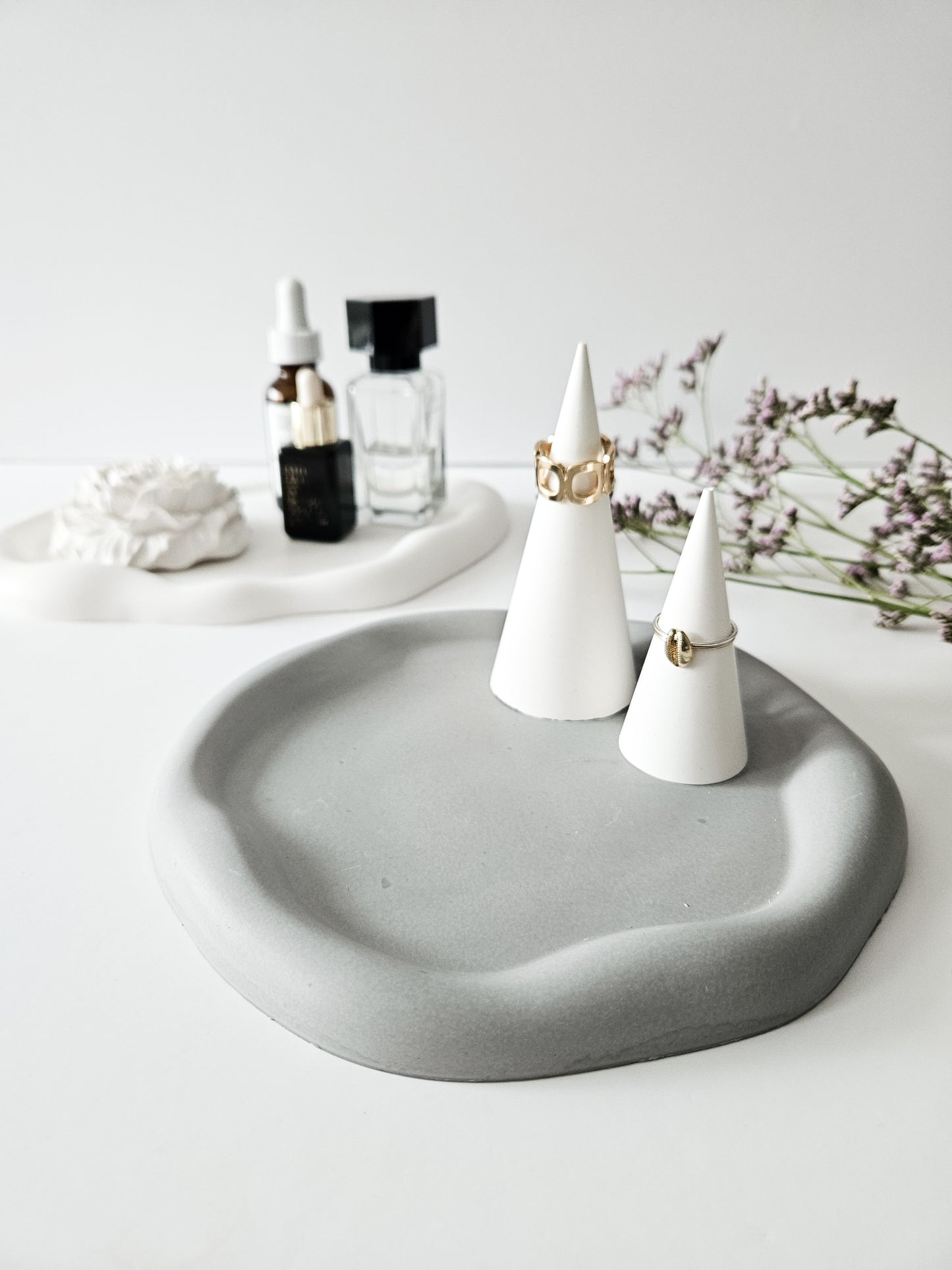 Classic Ring Cones Set