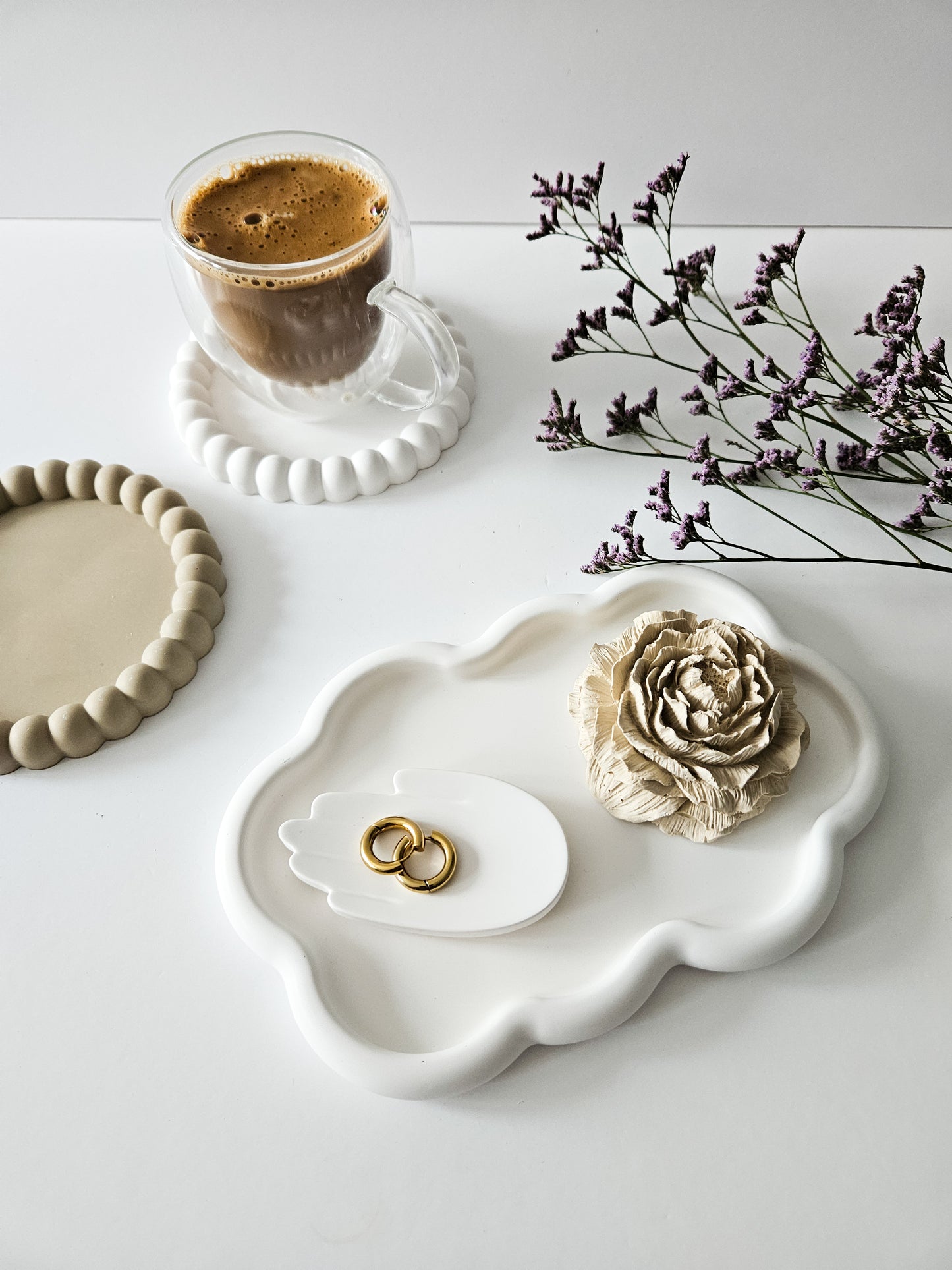 YESOstudio Irregular Oval Cloudy Stone Tray