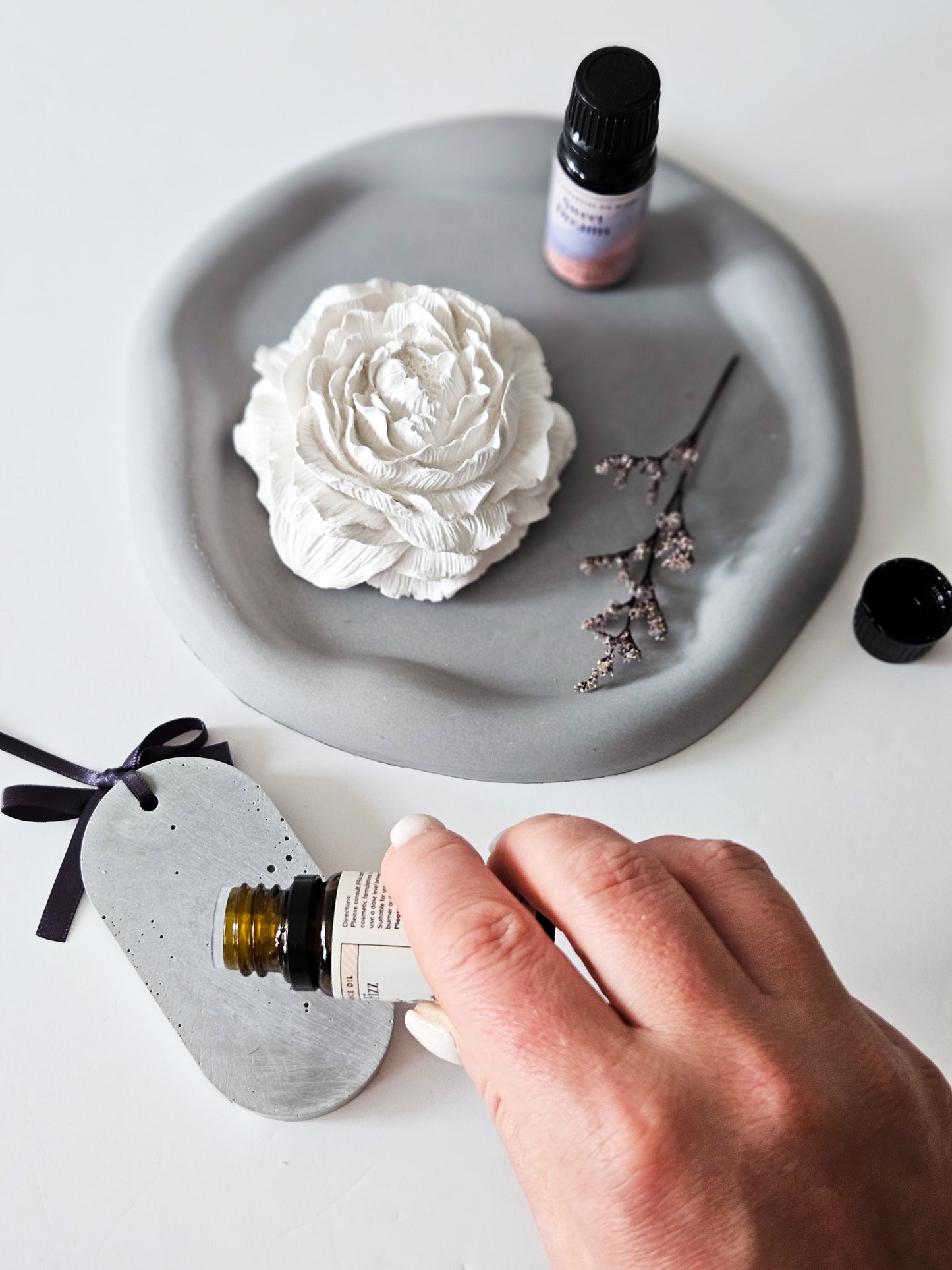 YESOstudio Handcrafted Sparkly Aroma Stone Tag Diffusers Gift Set