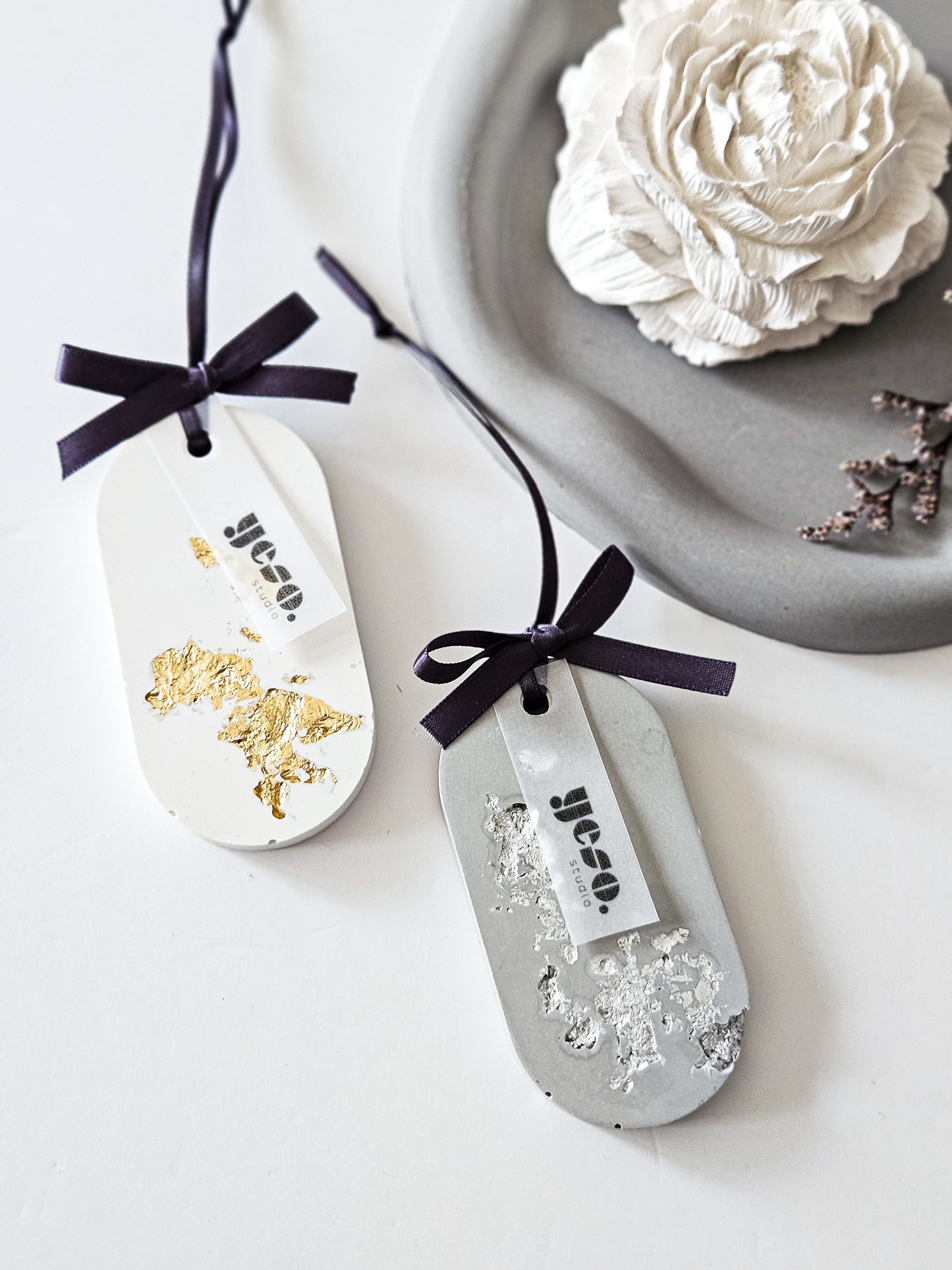 YESOstudio Handcrafted Sparkly Aroma Stone Tag Diffusers Gift Set