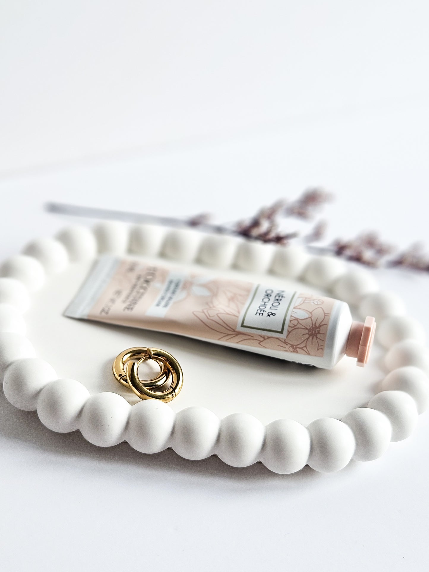 YESOstudio Oval Bubble Stone Display Tray