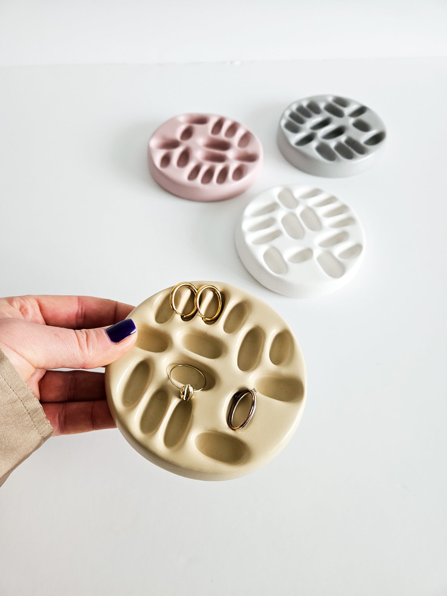 YESOstudio Minimalist Round Stone Rings Dish