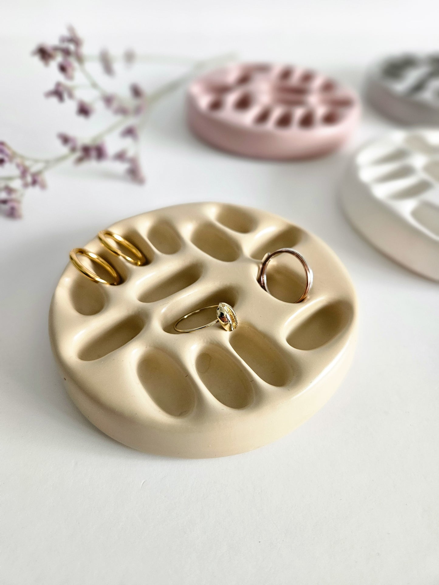 YESOstudio Minimalist Round Stone Rings Dish