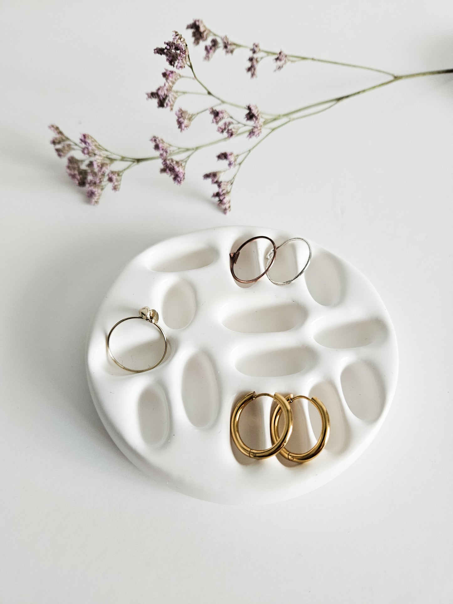 YESOstudio Minimalist Round Stone Rings Dish