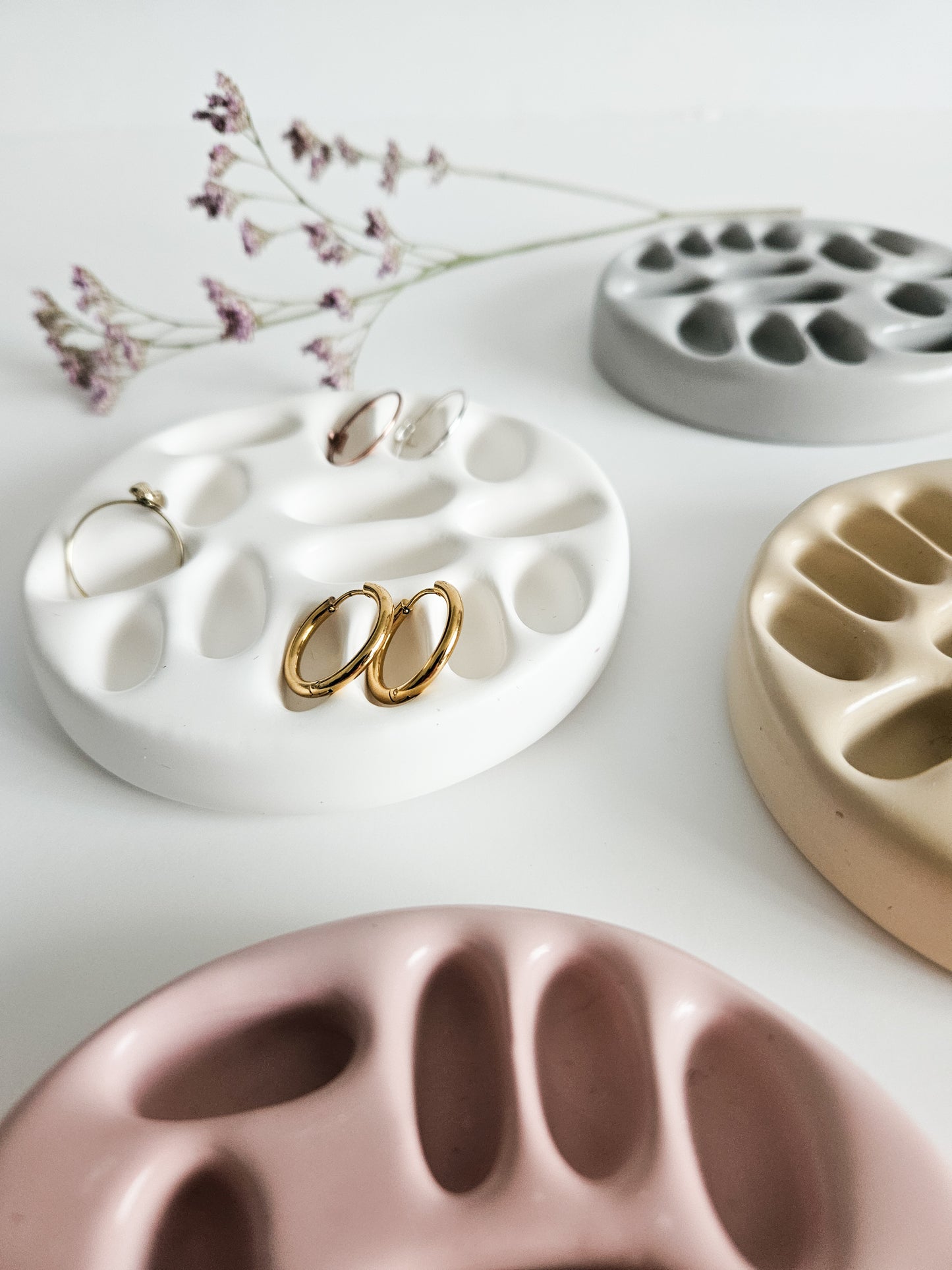 YESOstudio Minimalist Round Stone Rings and Earrings Dish