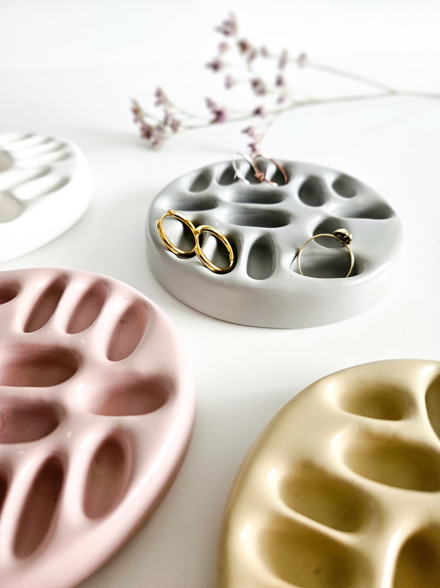 YESOstudio Minimalist Round Stone Rings Dish