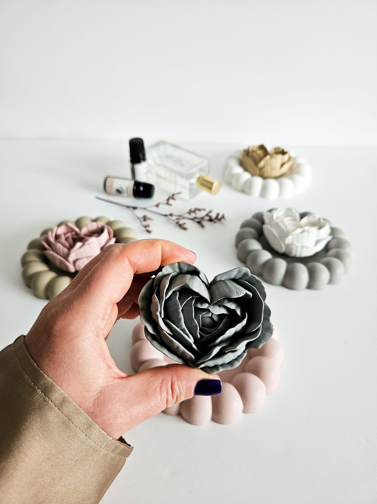 Heart-Shaped Rose Diffuser and Chunky Bubble Coaster Set