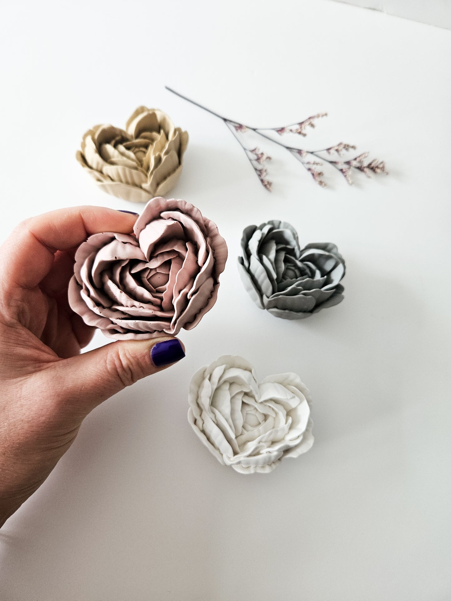 Heart-Shaped Flower Diffuser