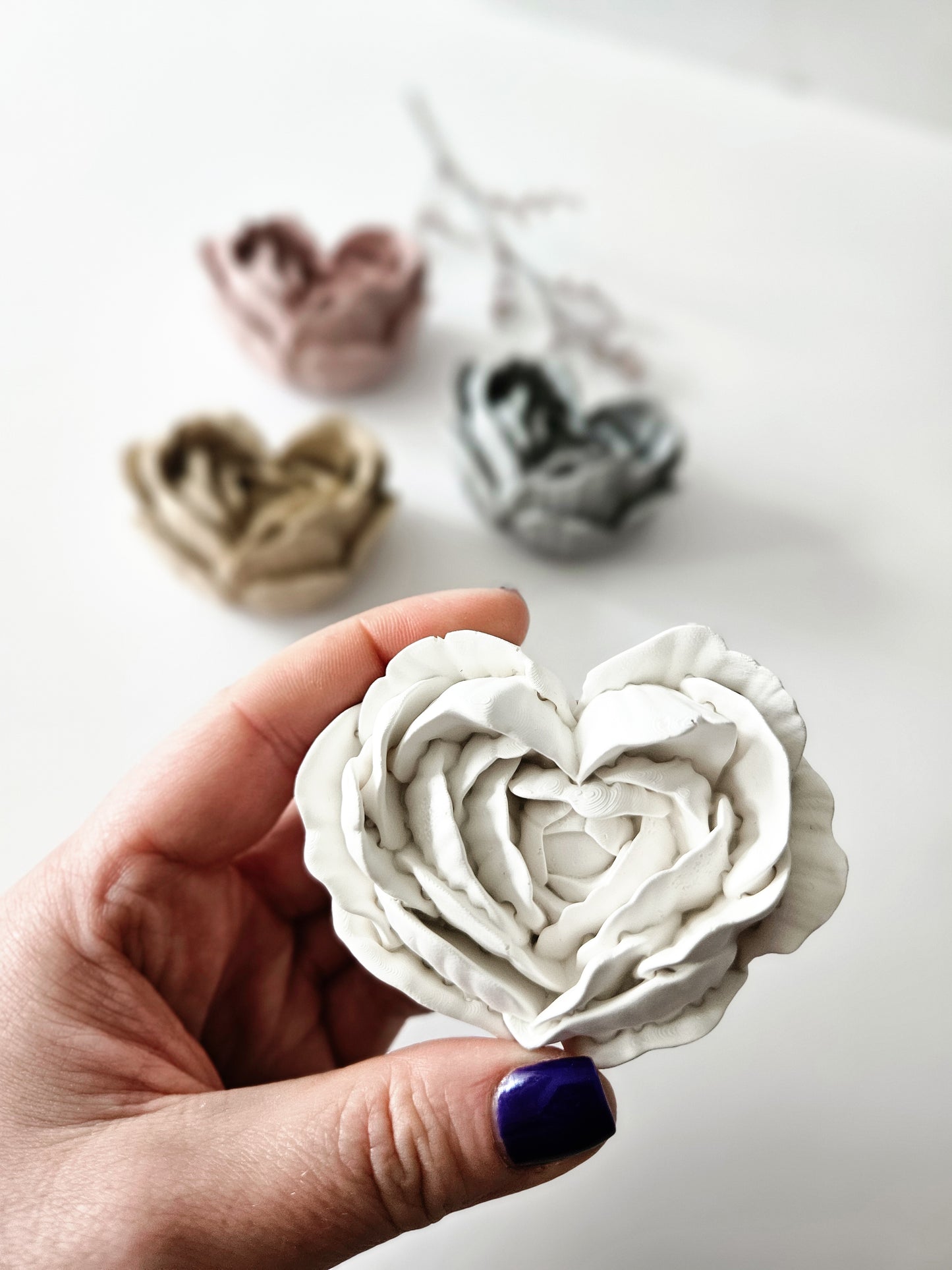 Heart-Shaped Flower Diffuser