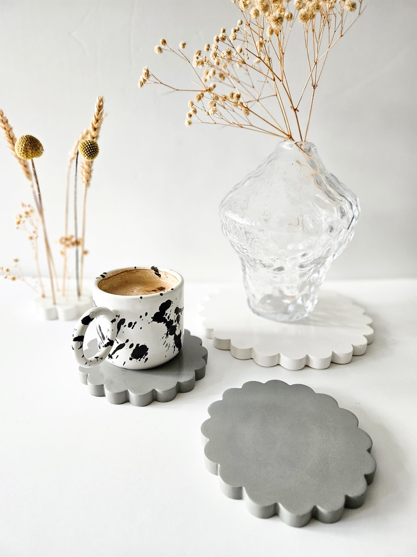 YESOstudio Original Stylish Scallop-Edged Coasters Set