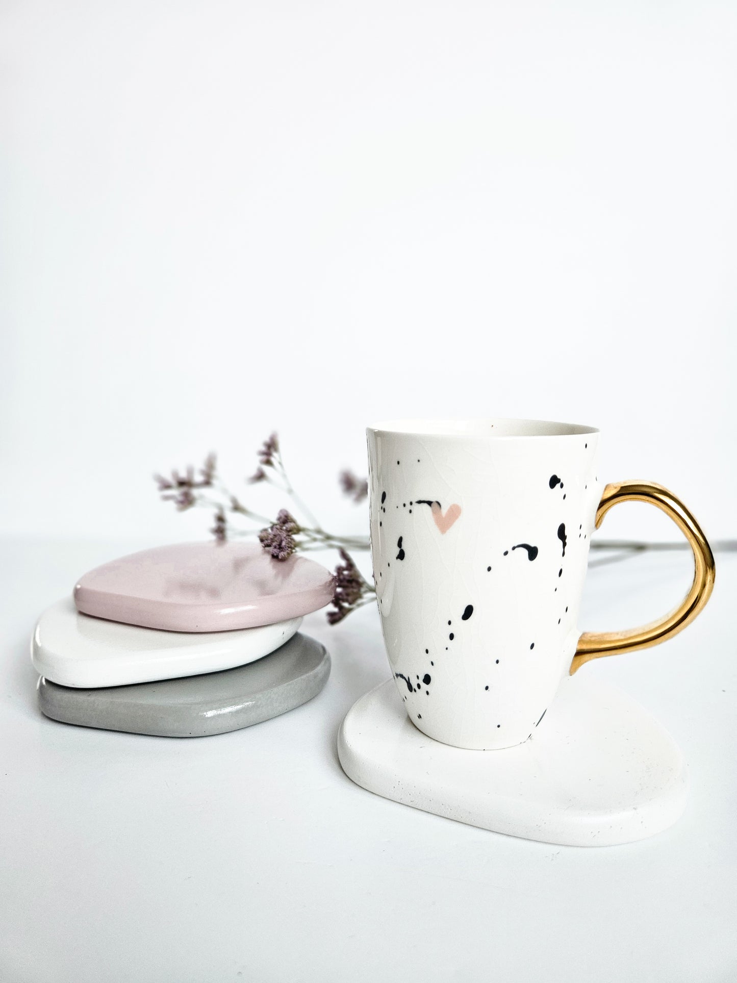 YESOstudio Original Pebble-Shaped Coaster