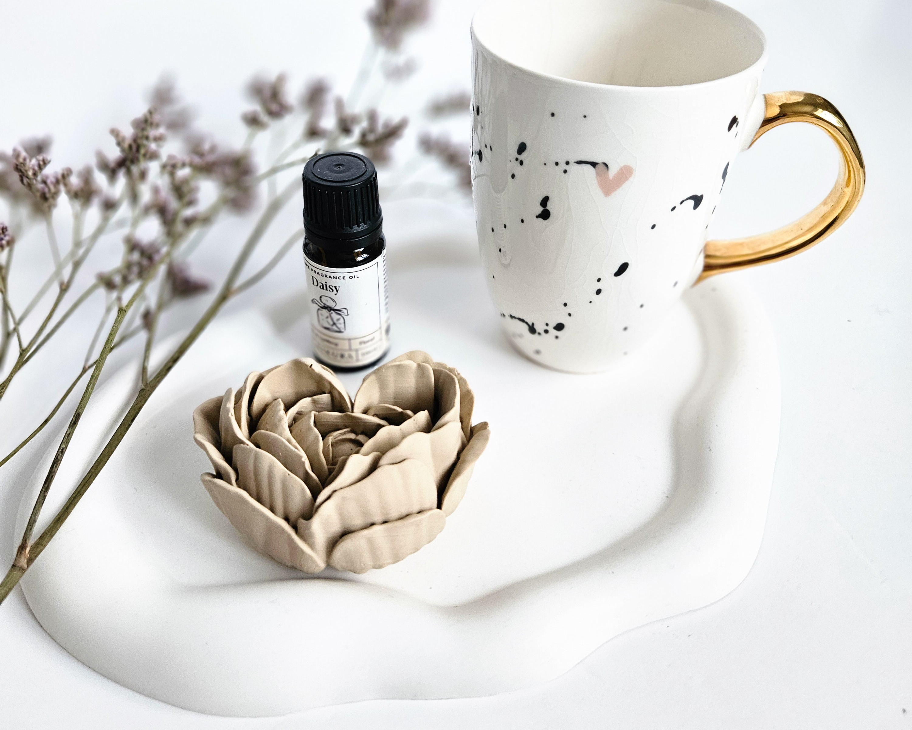 Heart-Shaped Flower Essential Oil Diffuser