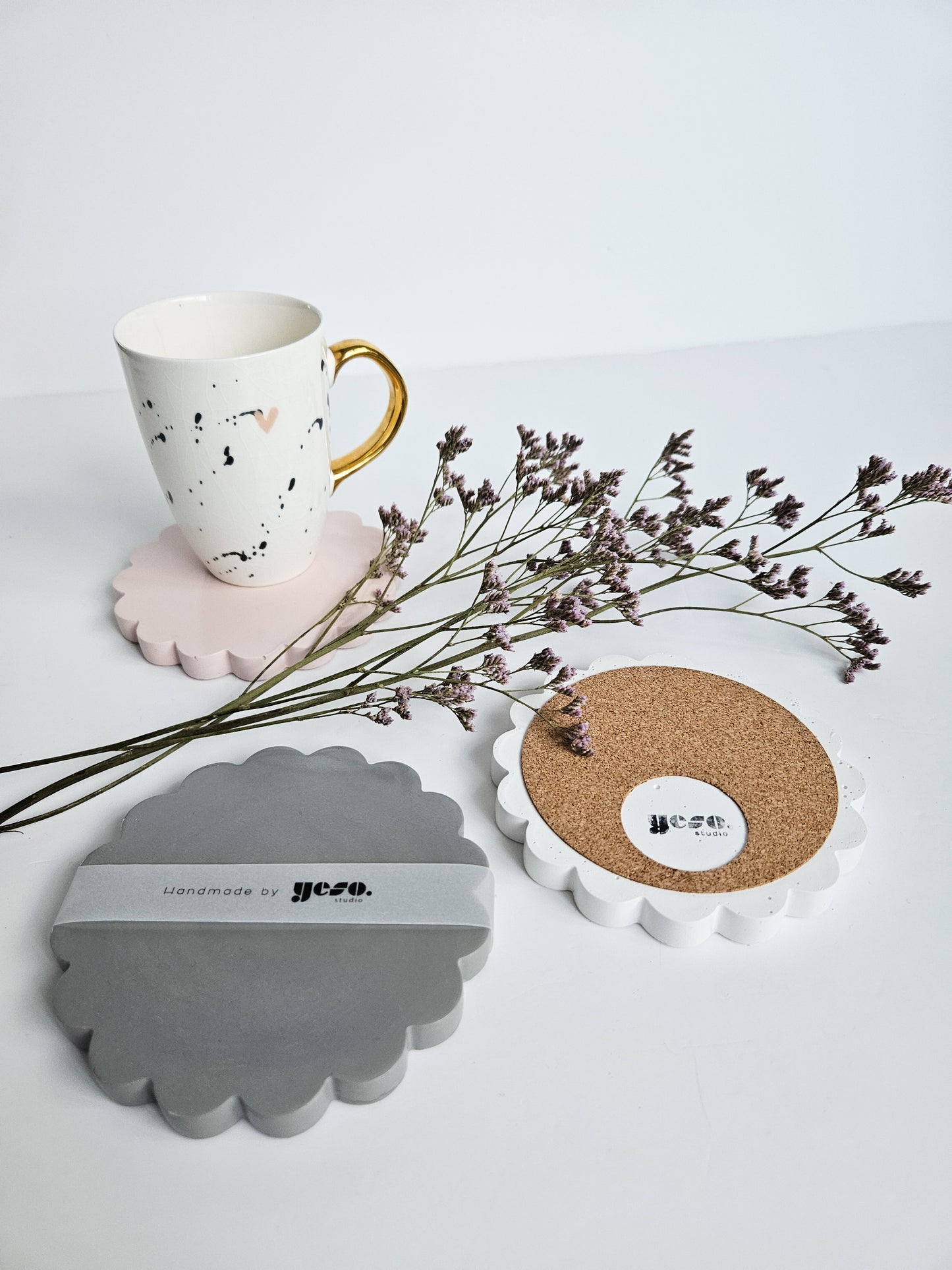 YESOstudio Original Stylish Scallop-Edged Coasters Set