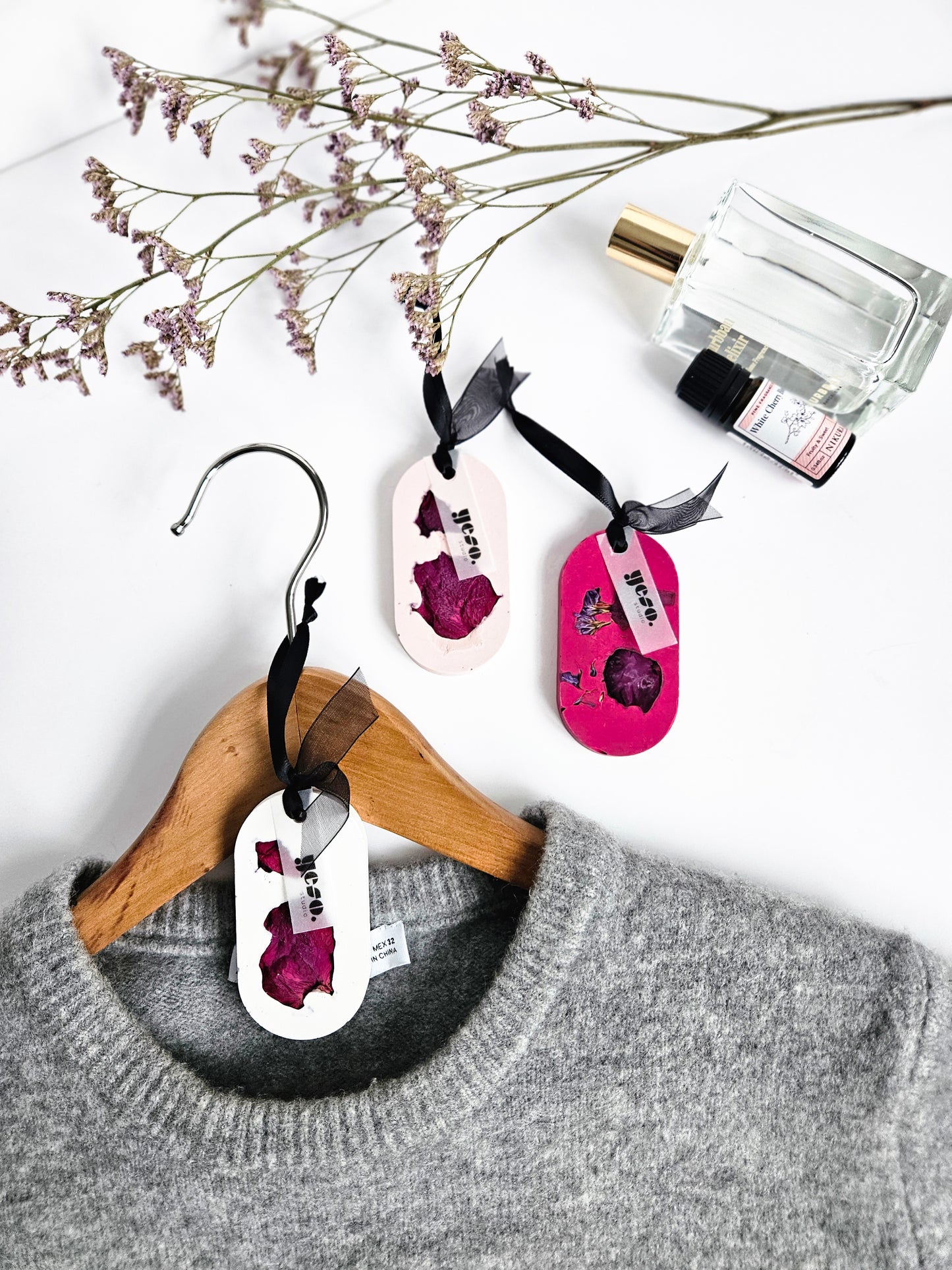 Rose Petals Aroma Stone Tag Diffusers