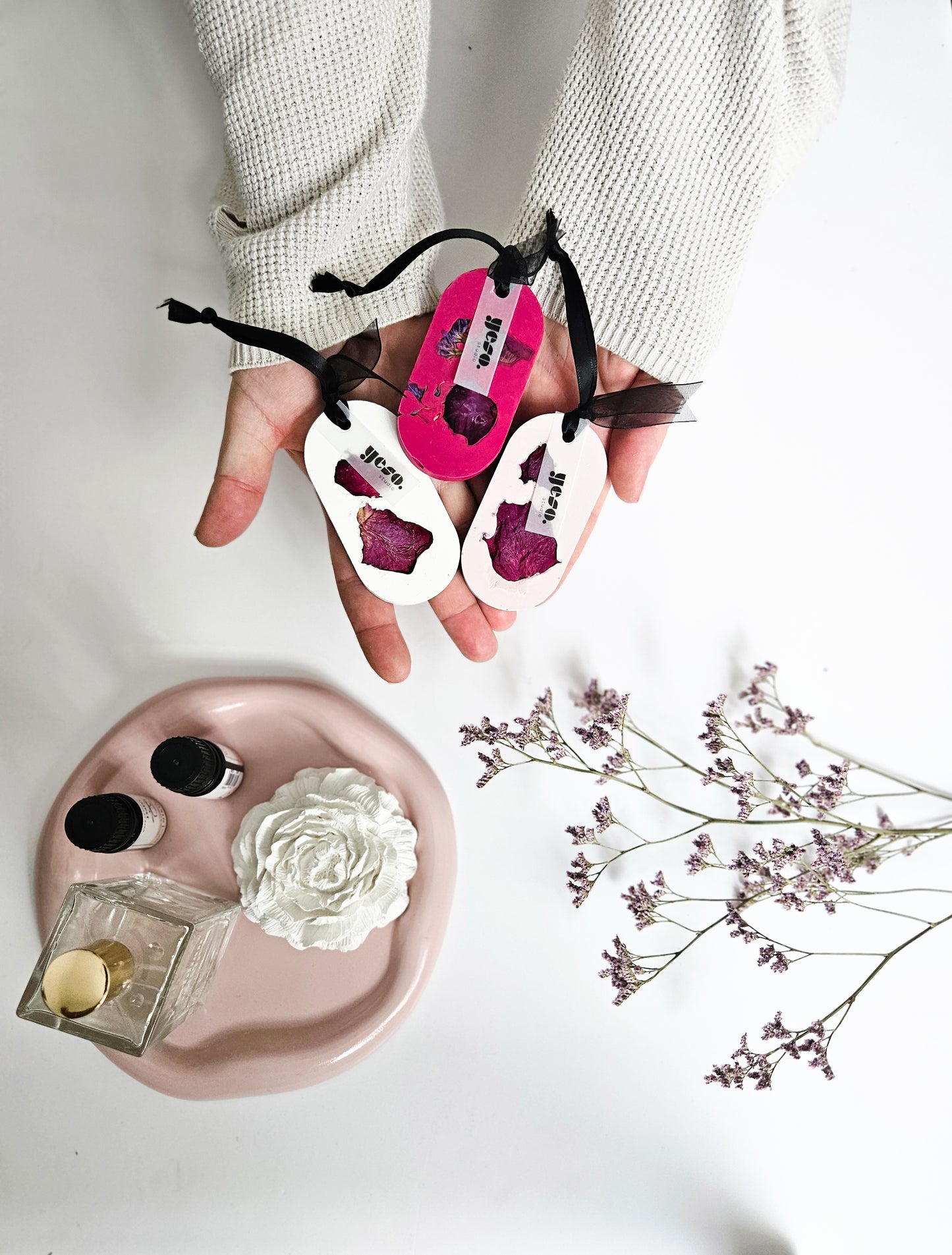 Rose Petals Aroma Stone Tag Diffusers