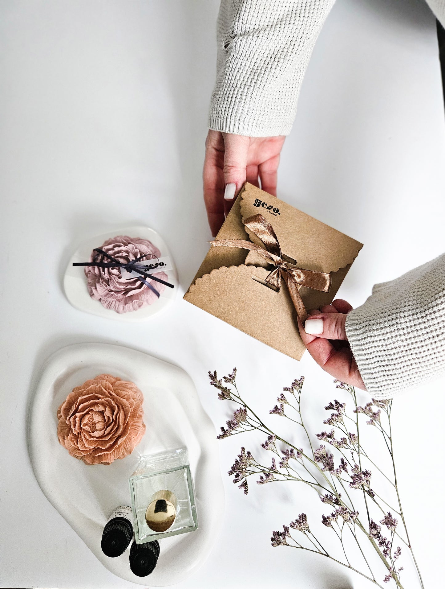 YESOstudio Peony Stone Diffuser – Handmade Essential Oil Diffuser