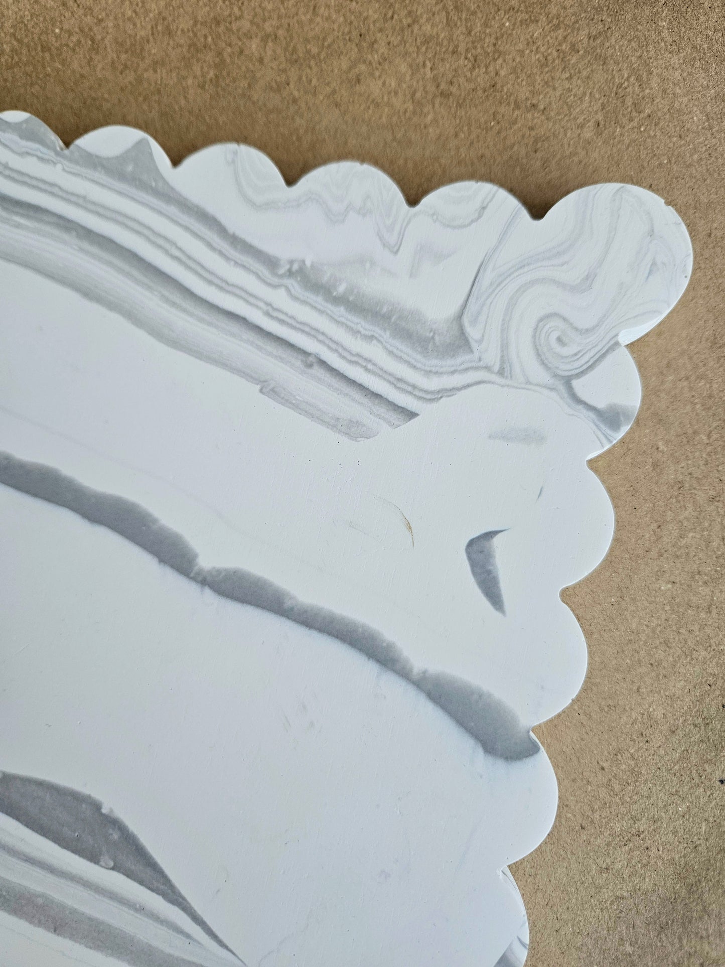 Large Scalloped Rectangular Tray – White with Grey Marble Effect 1