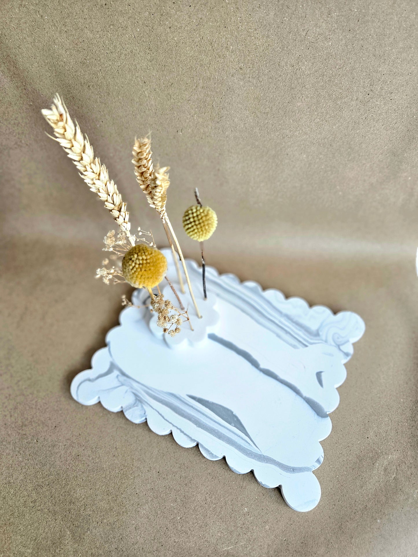 Large Scalloped Rectangular Tray – White with Grey Marble Effect 1