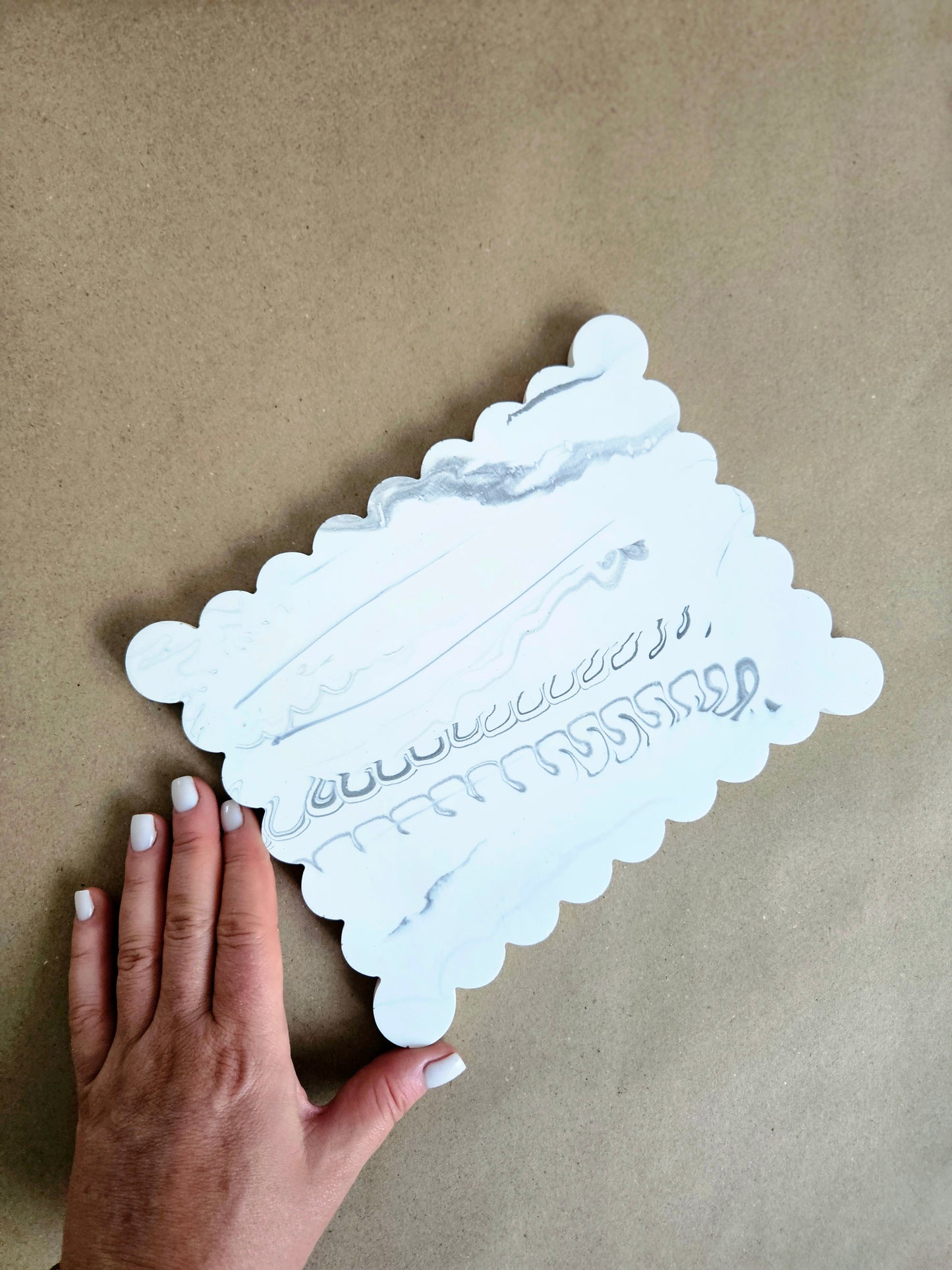 Large Scalloped Rectangular Tray – White with Grey Marble Effect 2