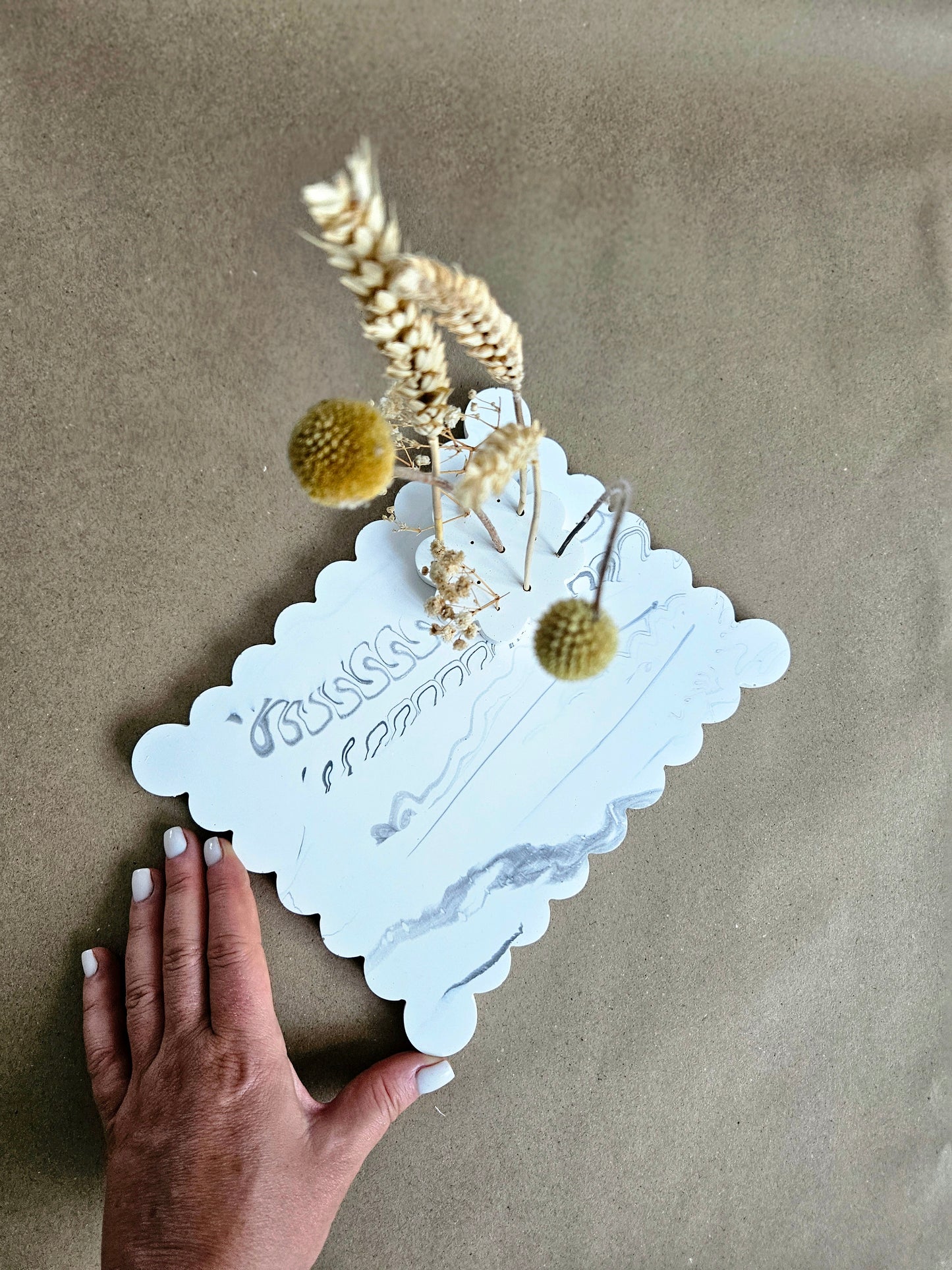 Large Scalloped Rectangular Tray – White with Grey Marble Effect 2