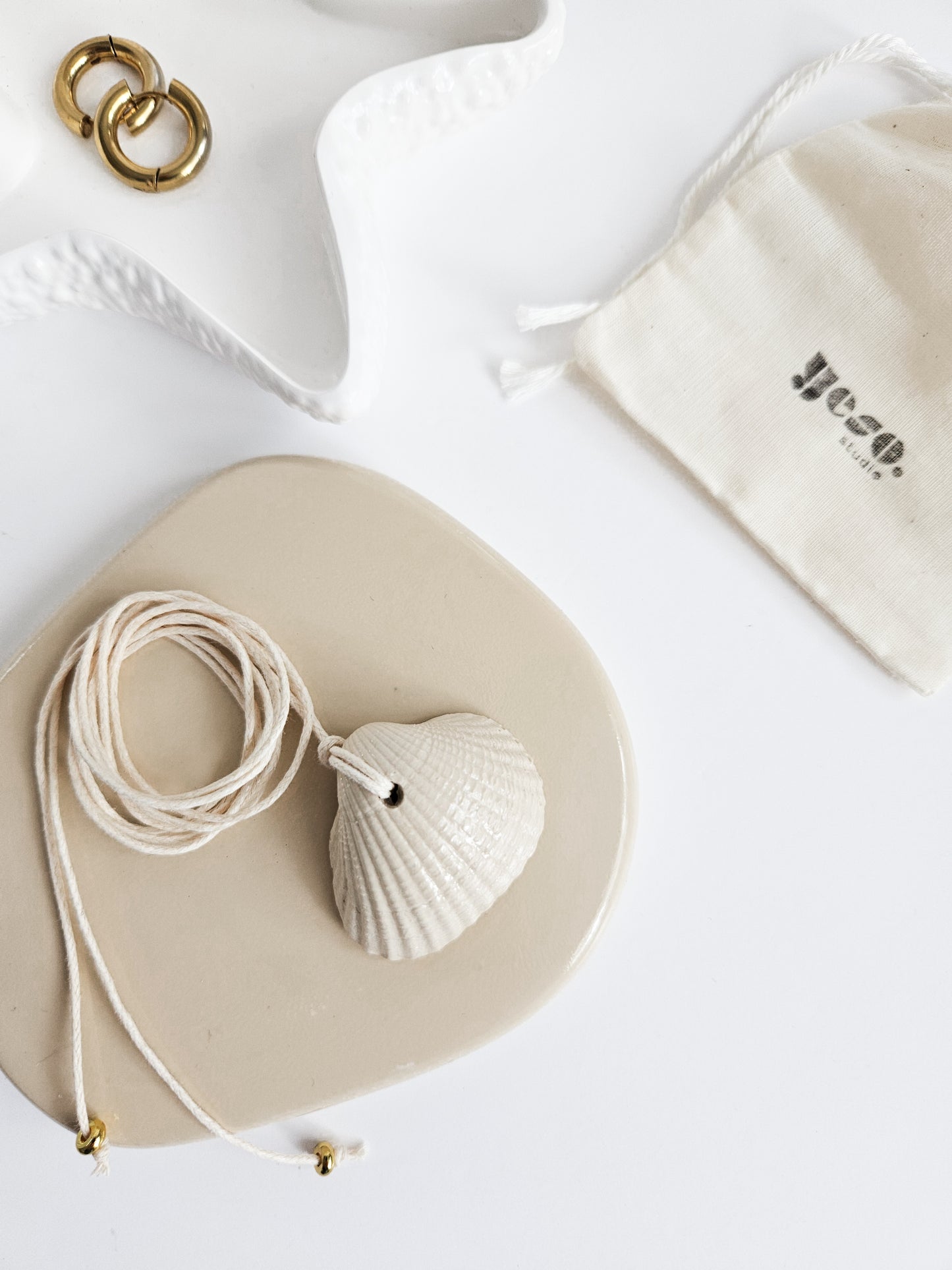 Seashell Necklace - Cockle