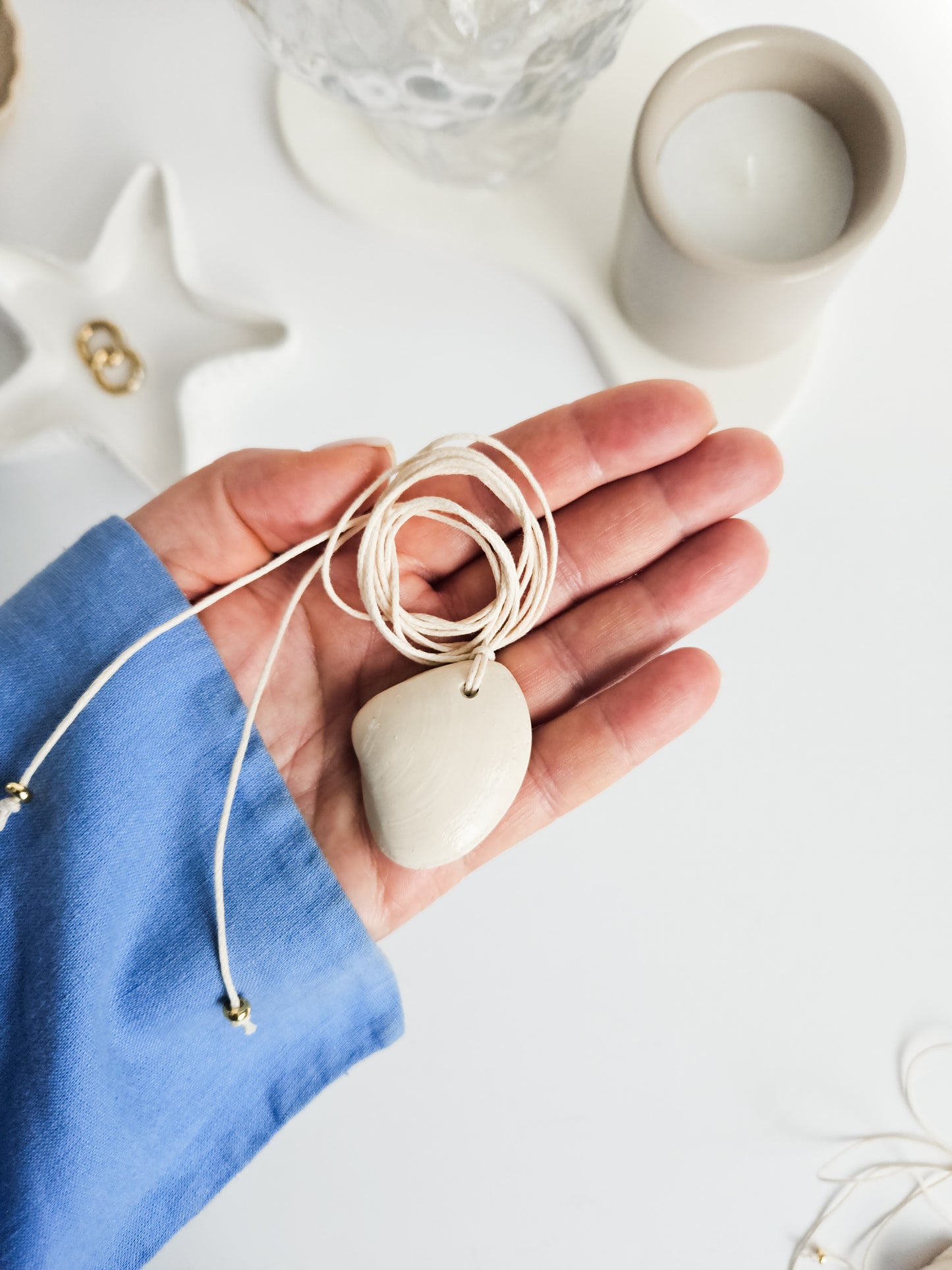 Seashell Necklace - Clam