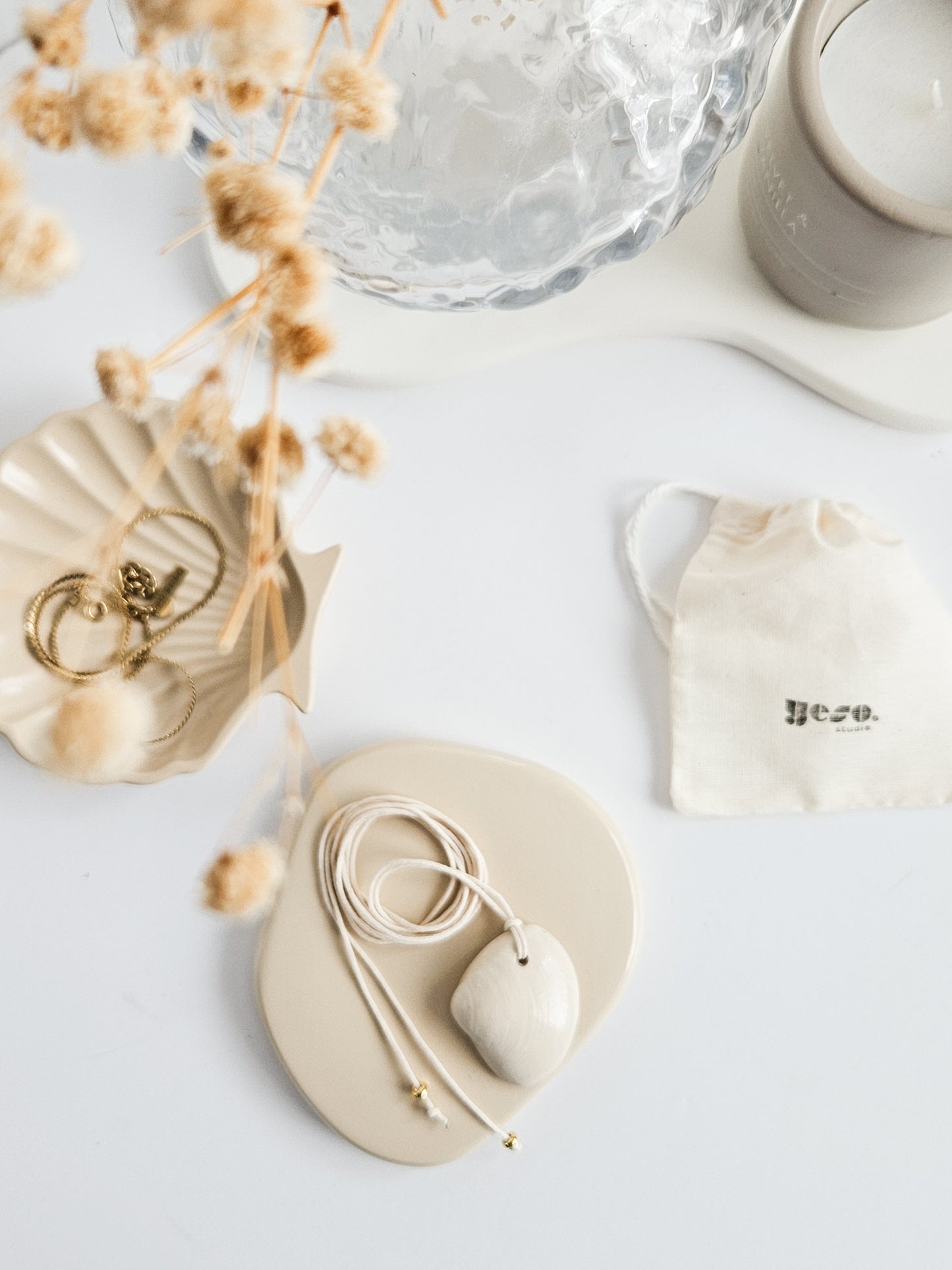 Seashell Necklace - Clam